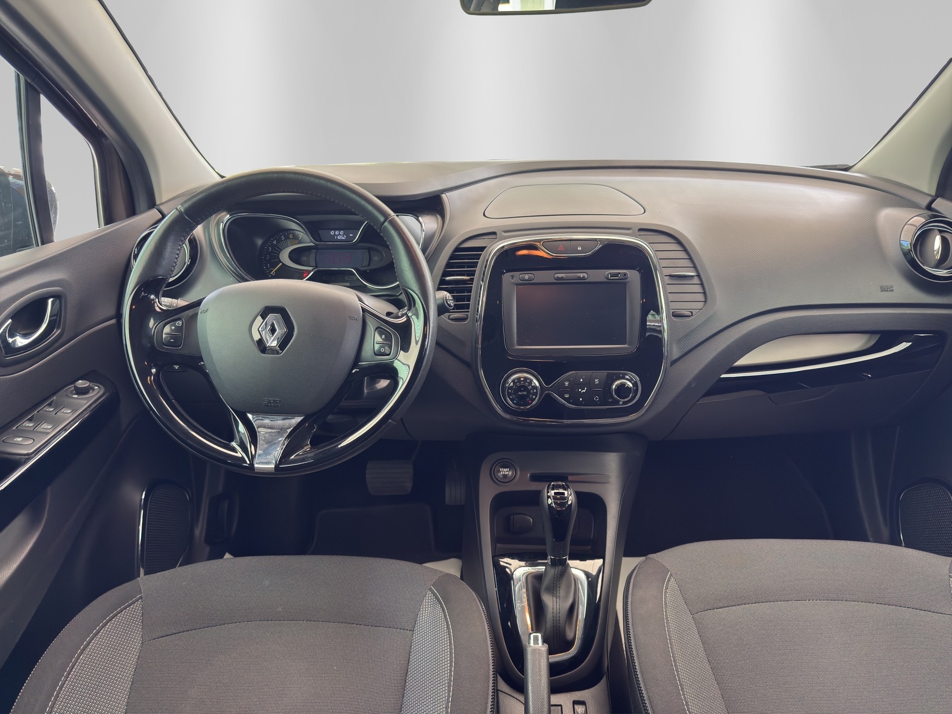RENAULT Captur 1.2 T 16V Privilège EDC-image-8
