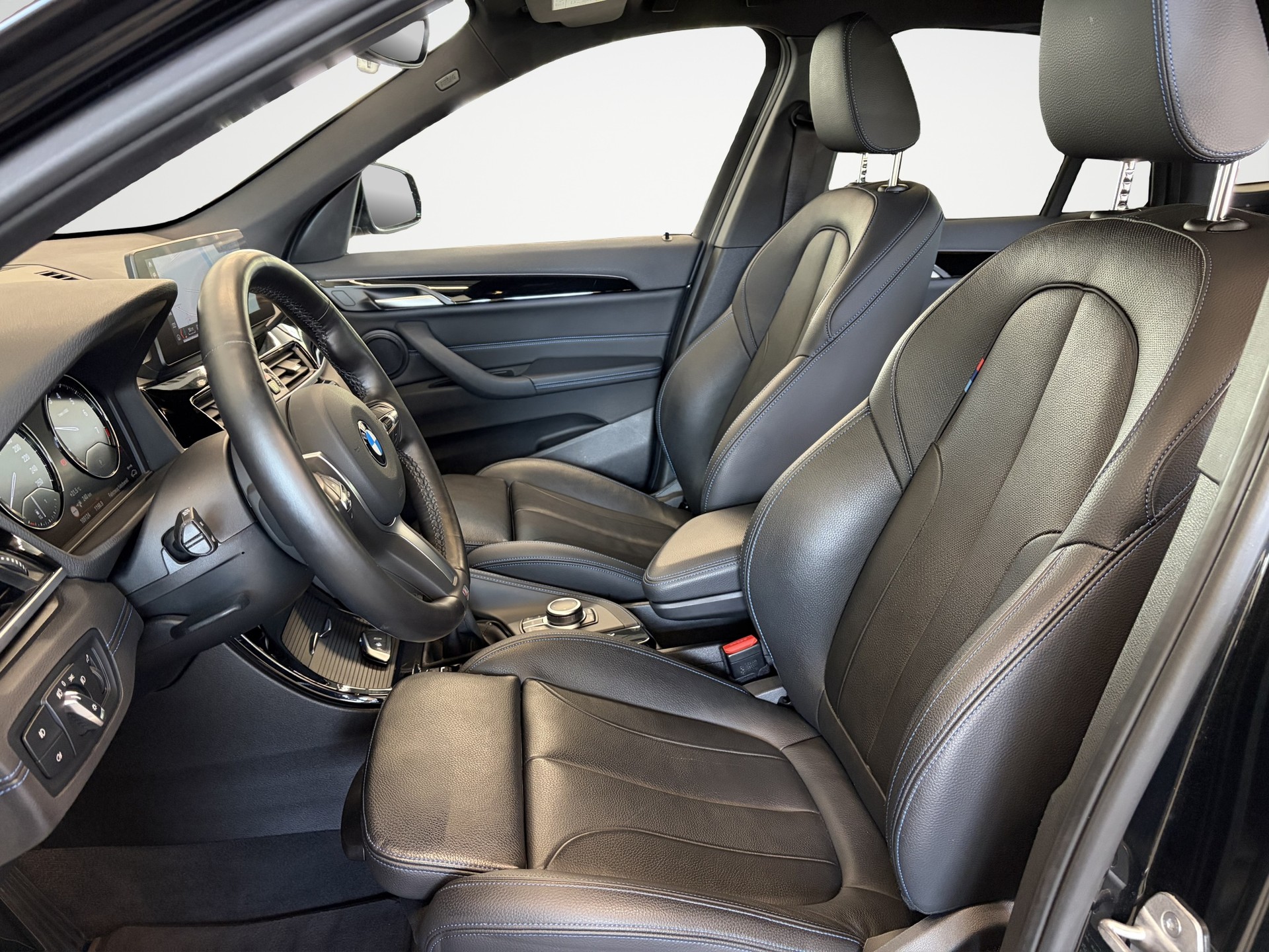 BMW X1 xDrive 25e M Sport Steptronic-image-12