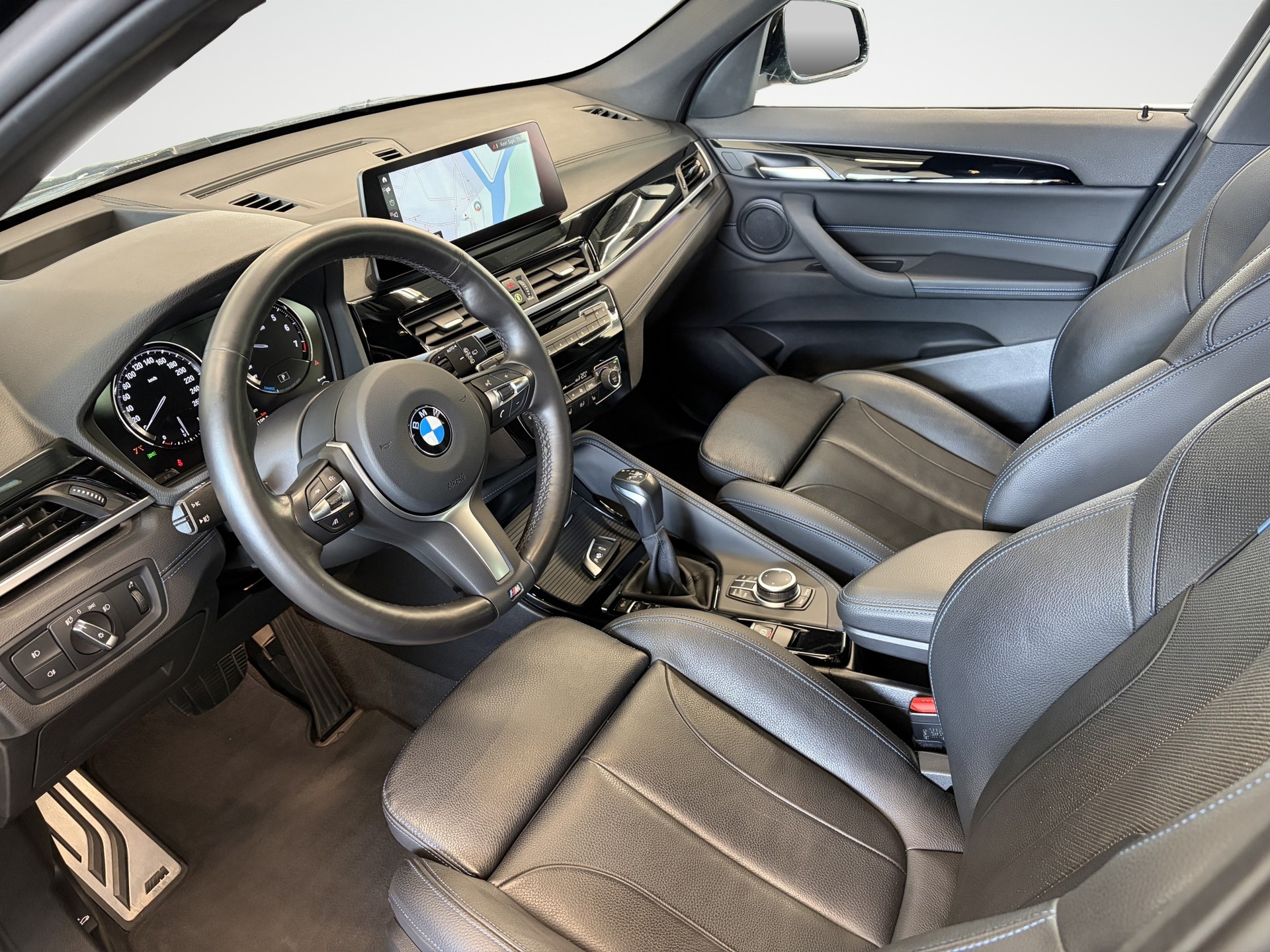 BMW X1 xDrive 25e M Sport Steptronic-image-9