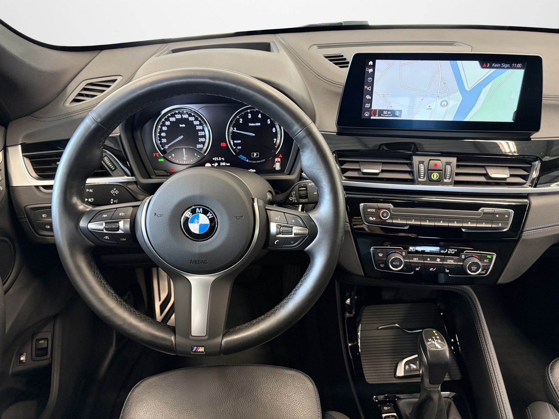 BMW X1 xDrive 25e M Sport Steptronic-image-11