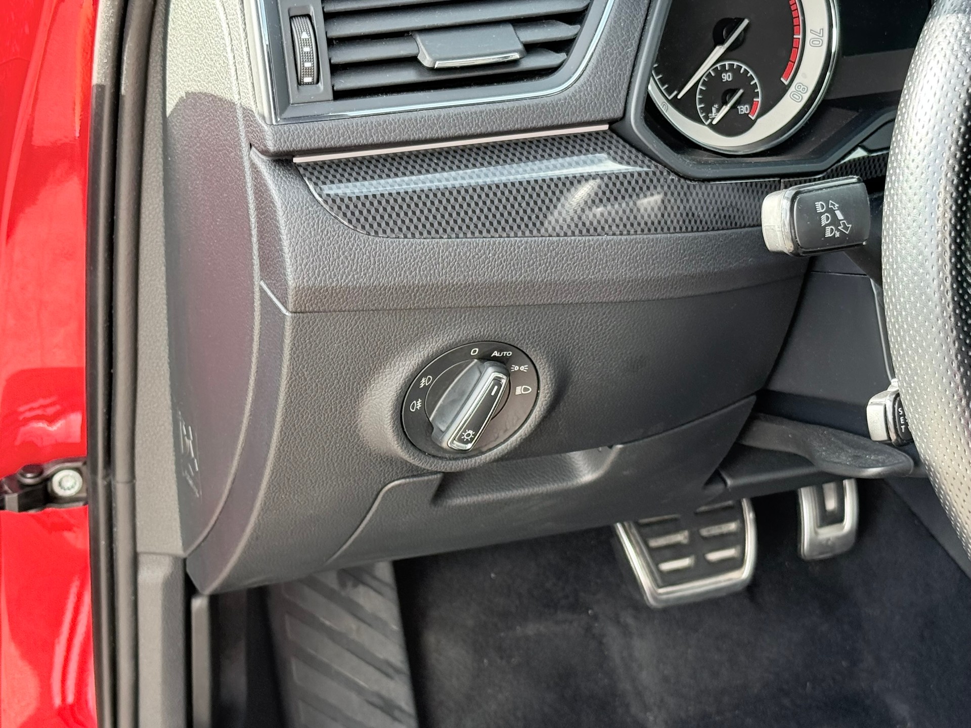 SKODA Superb Combi 2.0 TSI Ambition DSG 4x4-image-18