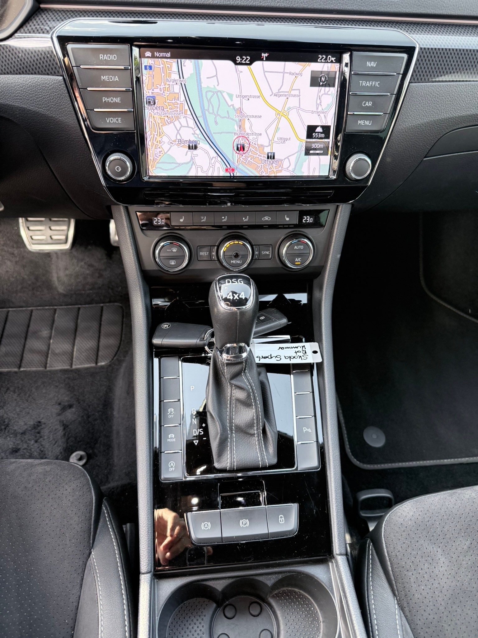 SKODA Superb Combi 2.0 TSI Ambition DSG 4x4-image-25