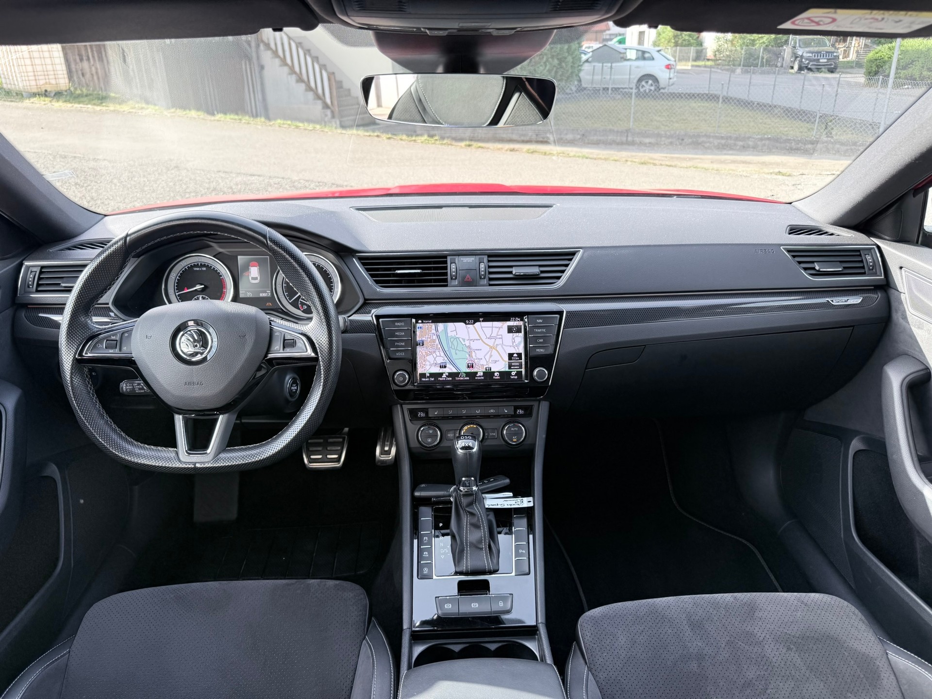 SKODA Superb Combi 2.0 TSI Ambition DSG 4x4-image-22