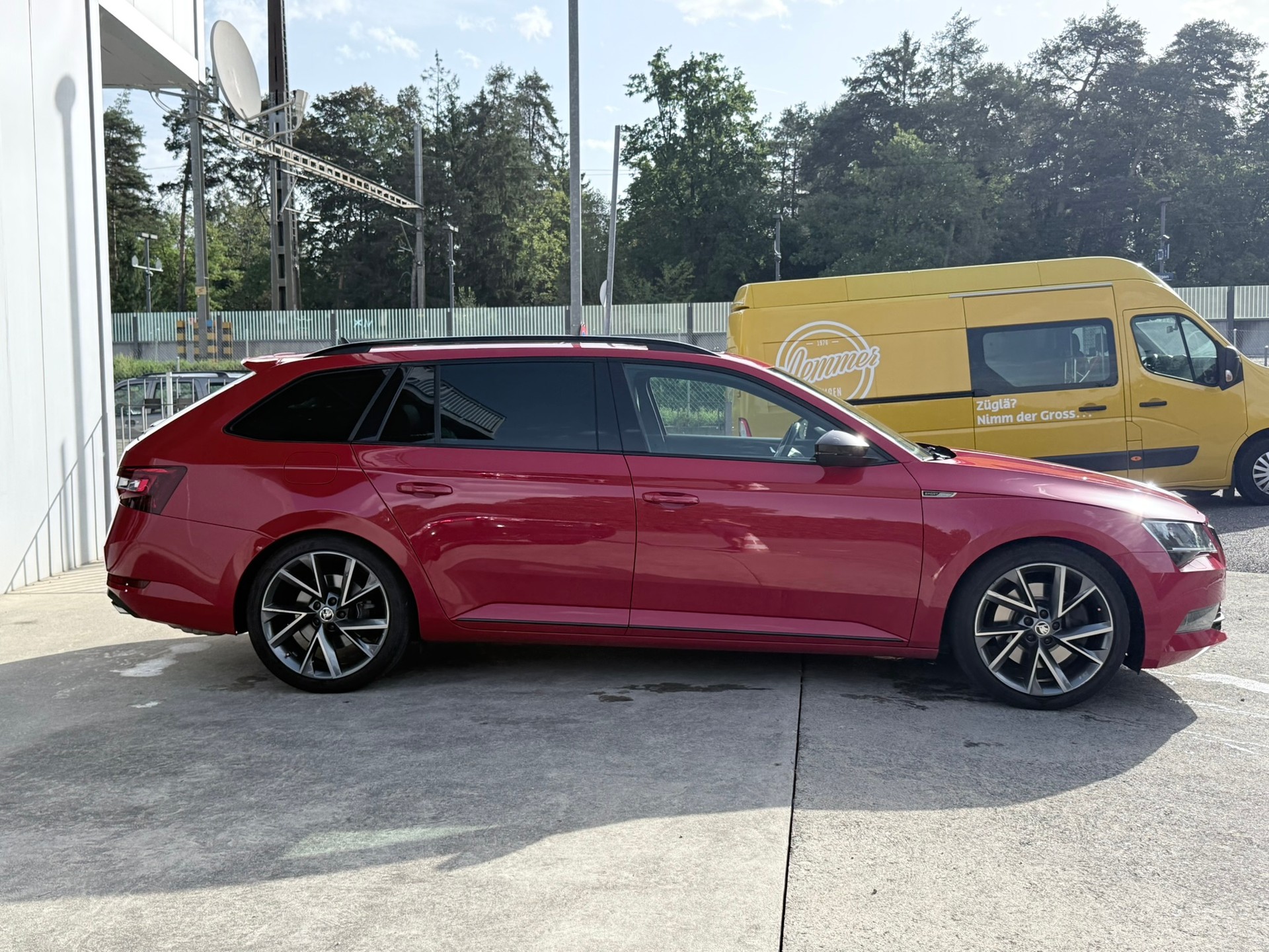 SKODA Superb Combi 2.0 TSI Ambition DSG 4x4-showroom-element-3