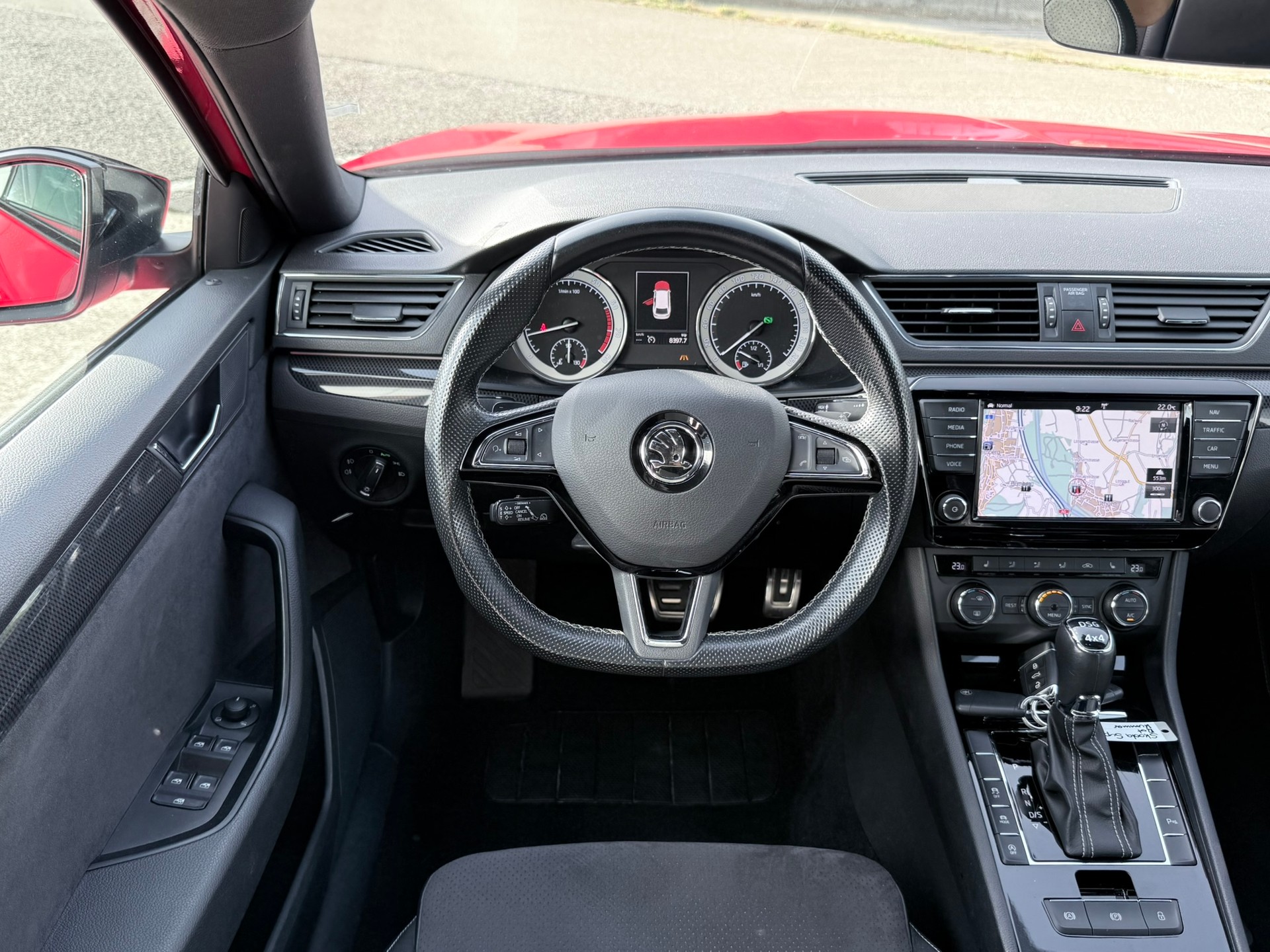 SKODA Superb Combi 2.0 TSI Ambition DSG 4x4-image-21
