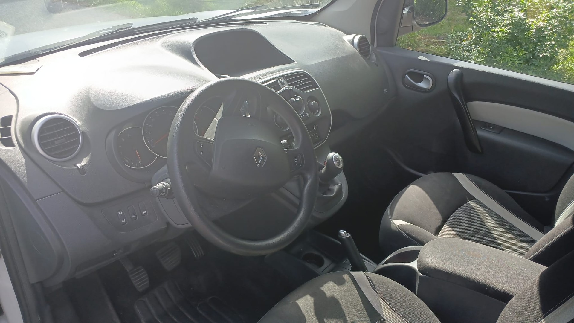 RENAULT 1.5 dCi 90 Dynamique S/S-image-4
