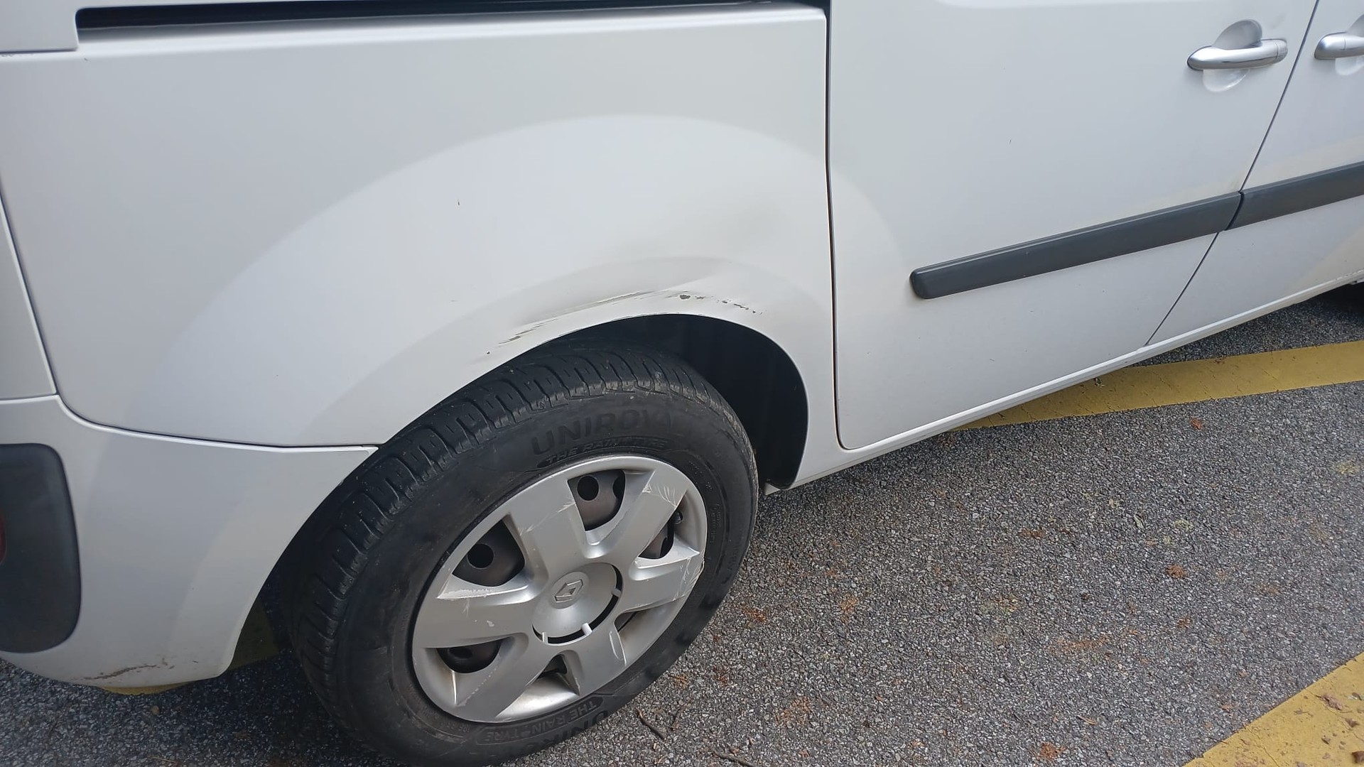 RENAULT 1.5 dCi 90 Dynamique S/S-image-3