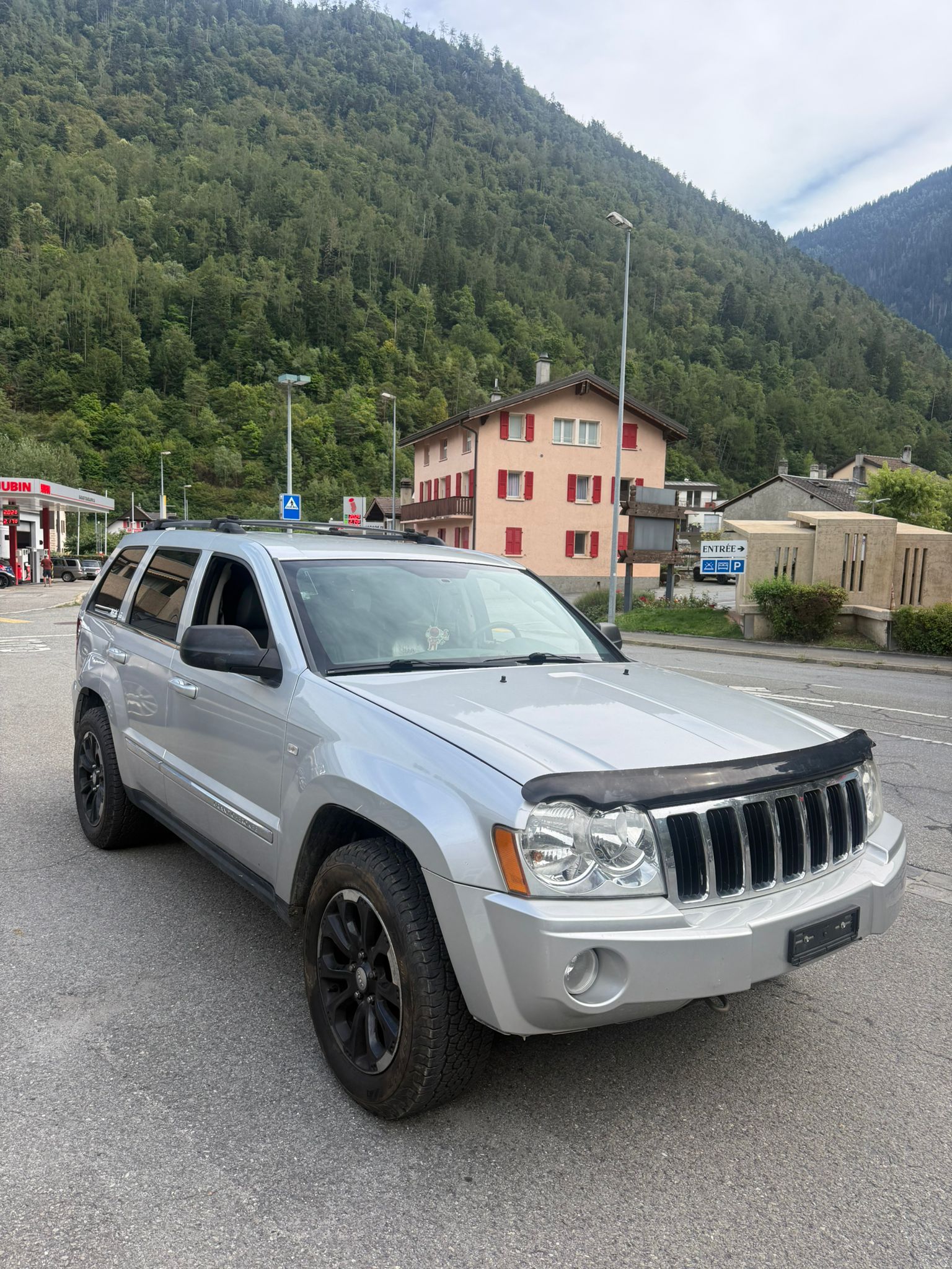 JEEP Grand Cherokee 5.7 HEMI Limited Automatic-image-2