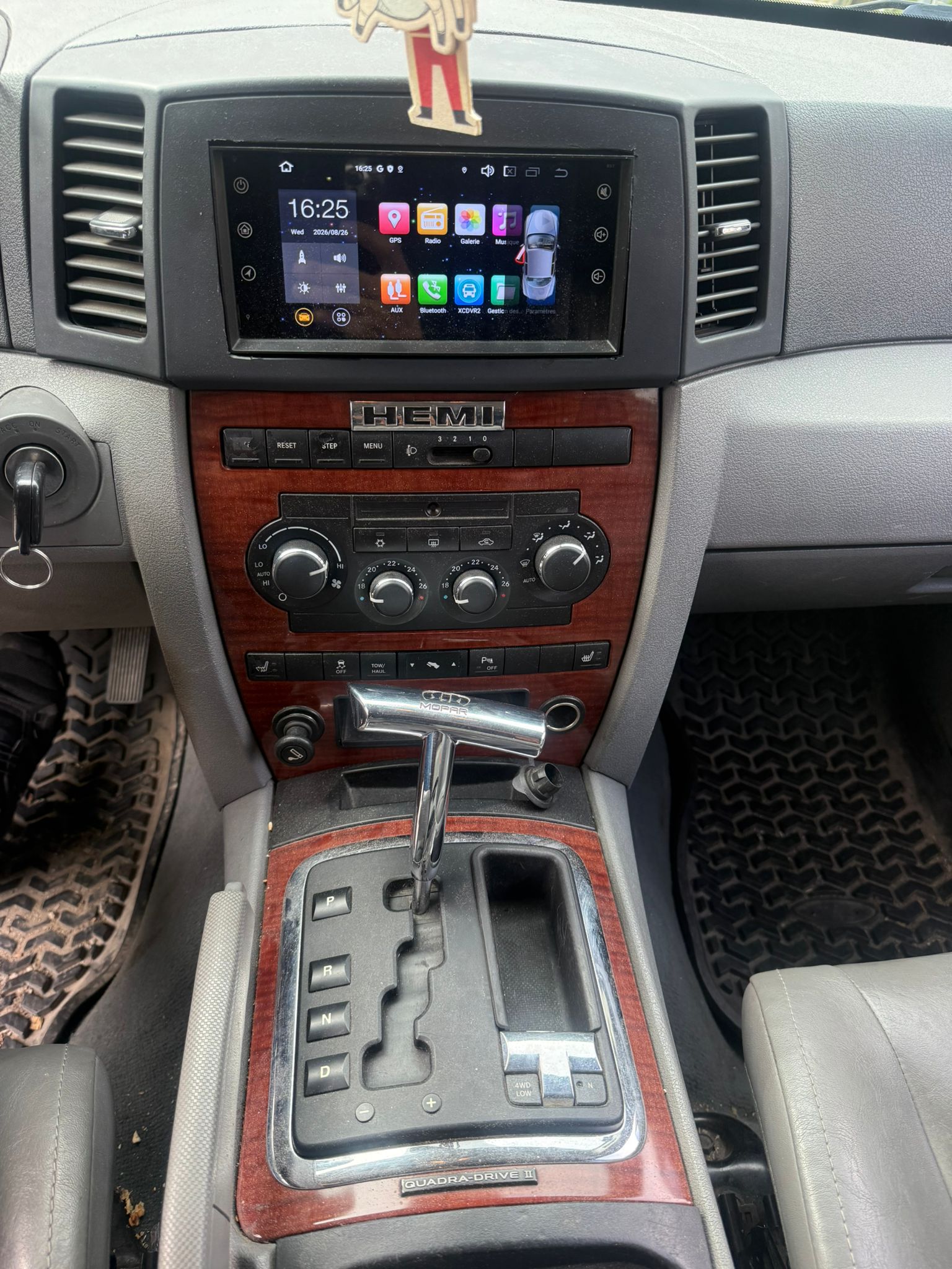 JEEP Grand Cherokee 5.7 HEMI Limited Automatic-image-10