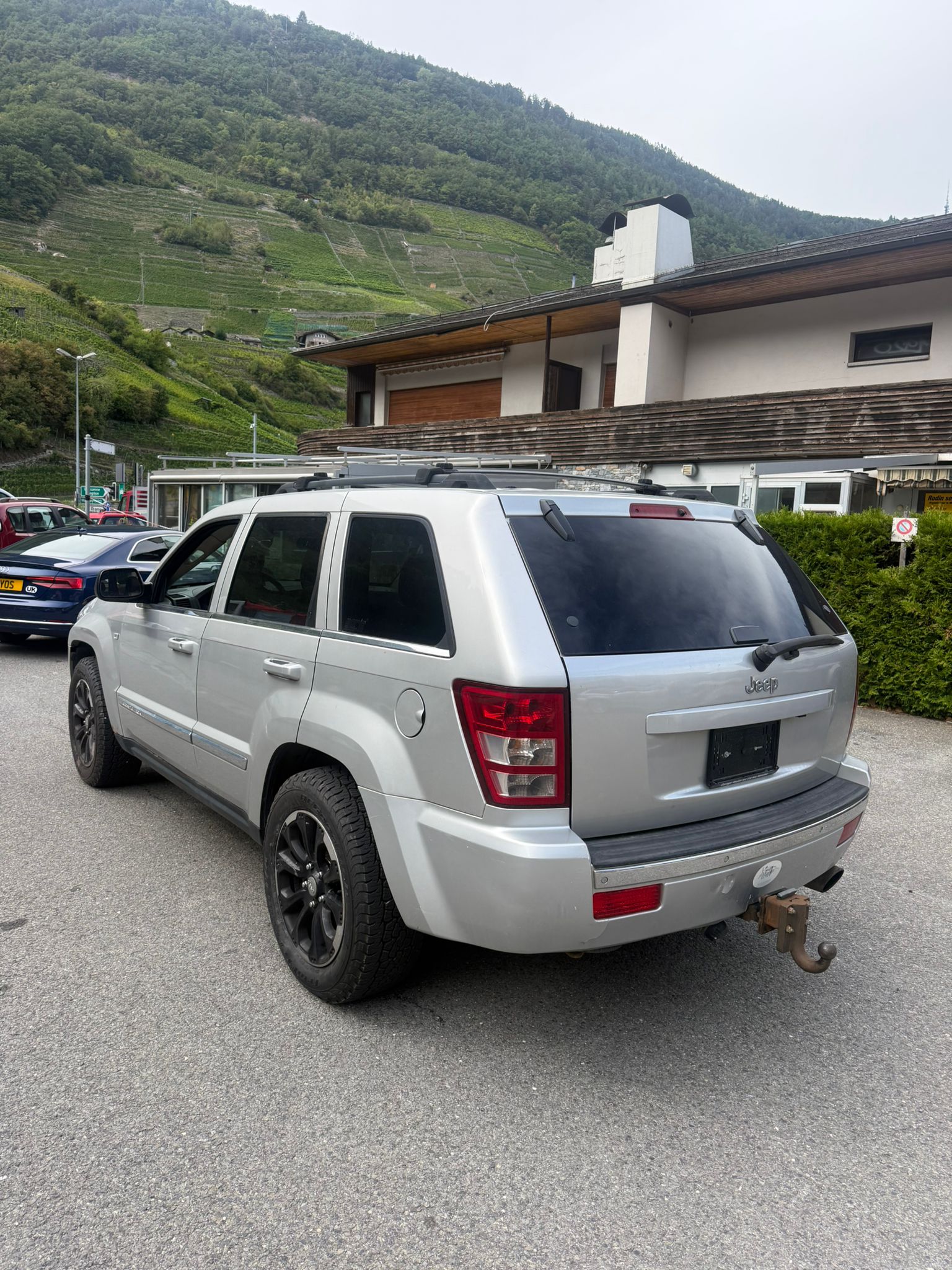 JEEP Grand Cherokee 5.7 HEMI Limited Automatic-image-3