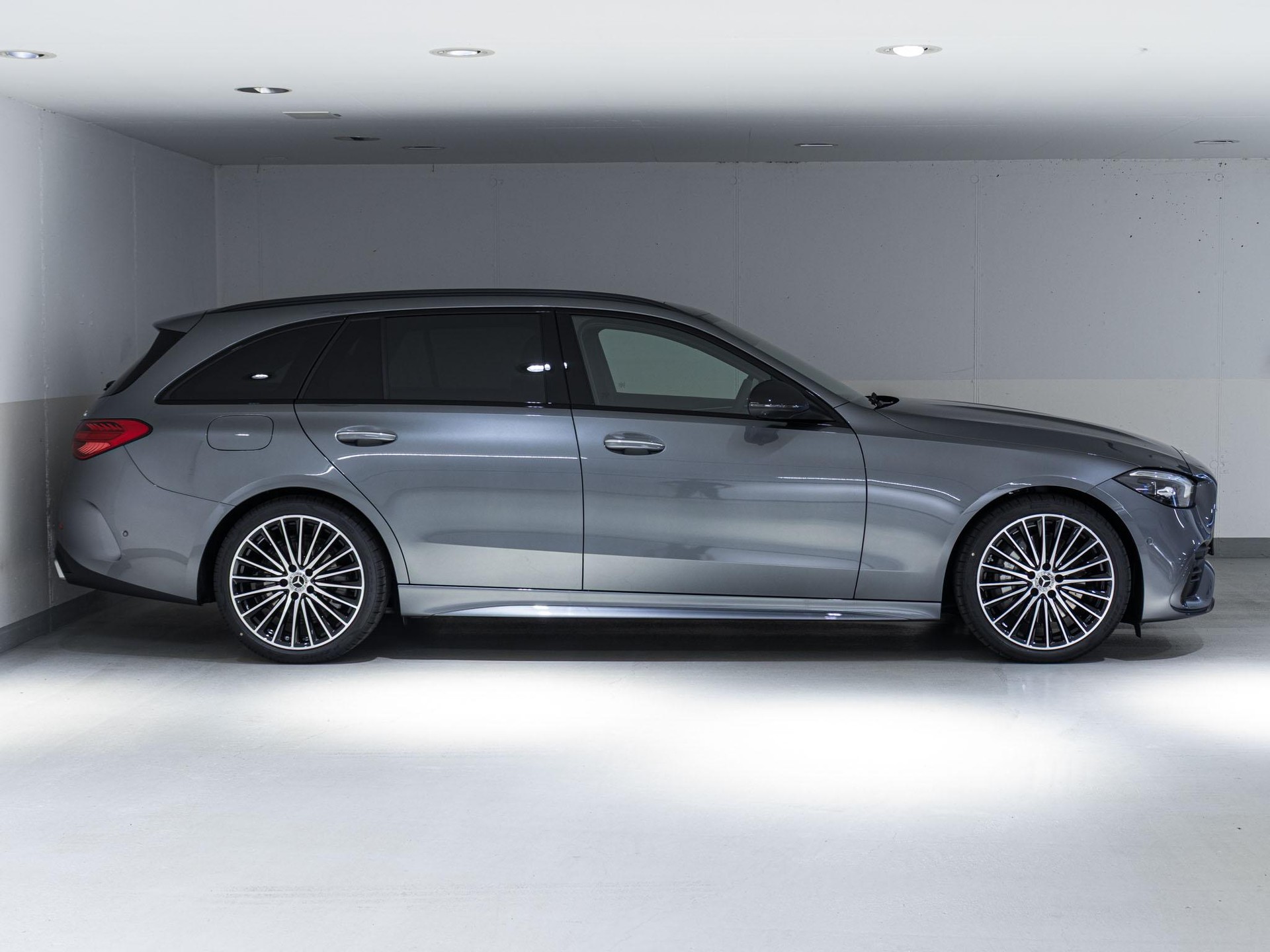 MERCEDES-BENZ C 220 d 4MATIC T-Modell Swiss Star-image-1