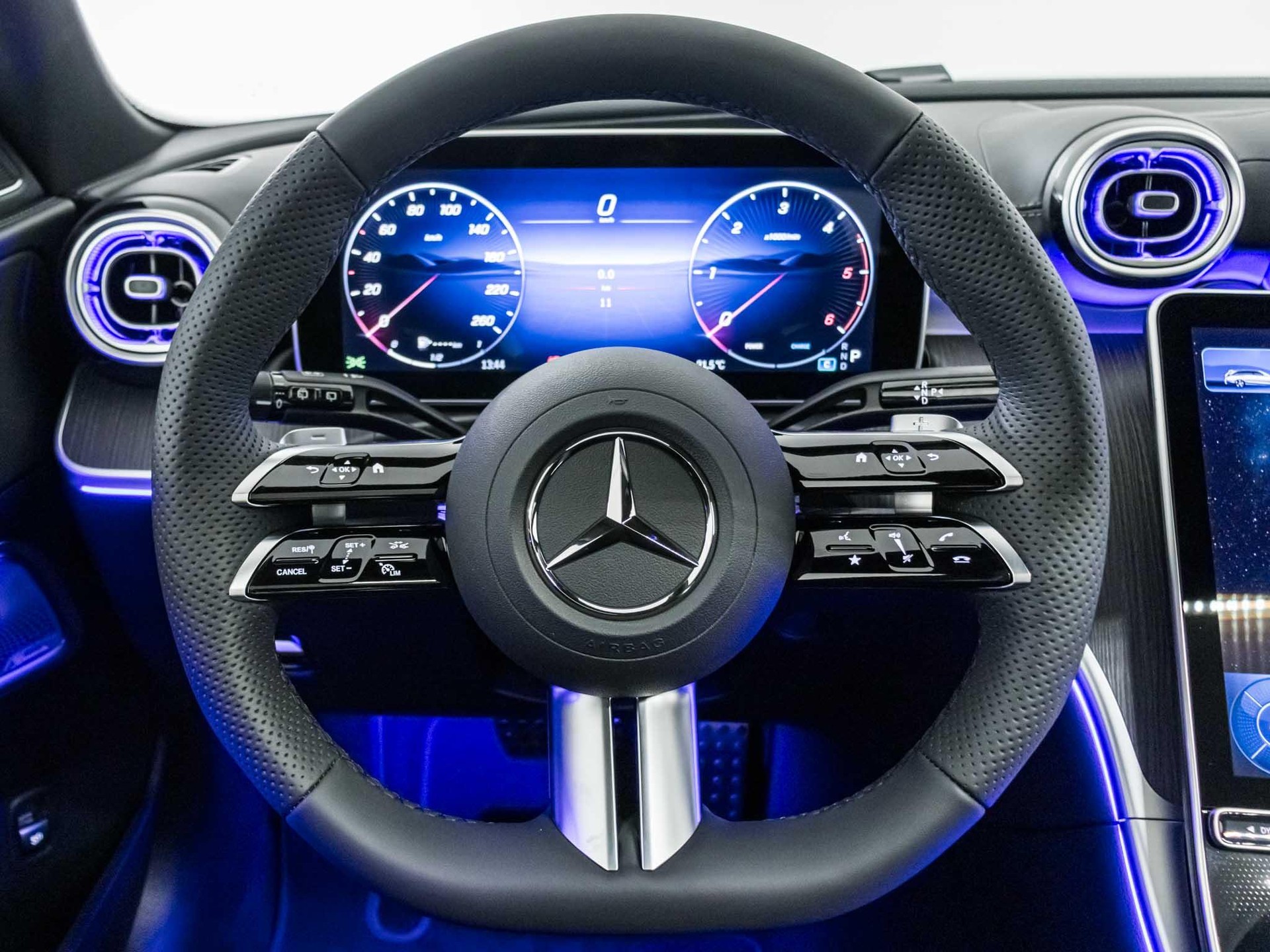 MERCEDES-BENZ C 220 d 4MATIC T-Modell Swiss Star-image-10