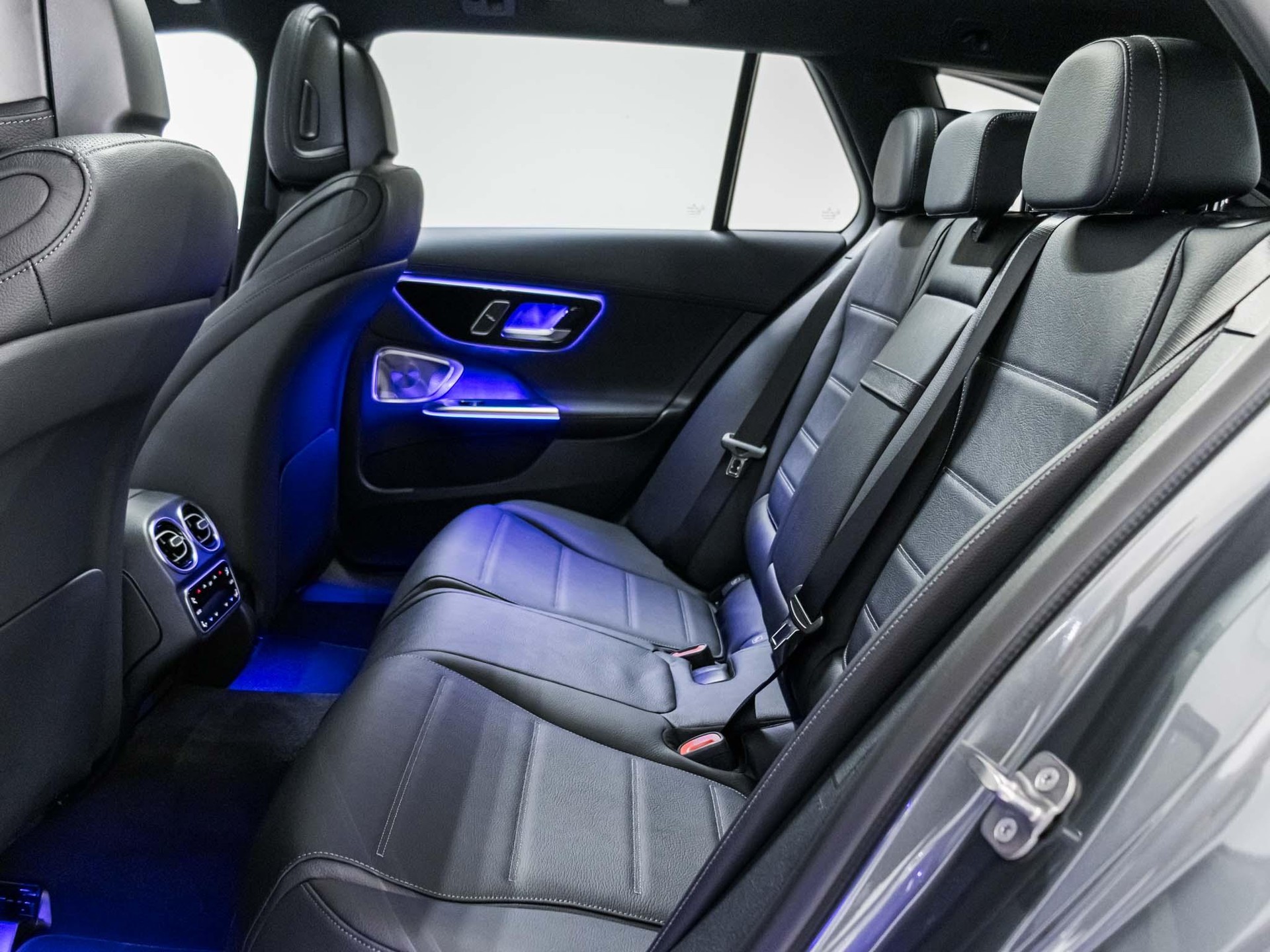 MERCEDES-BENZ C 220 d 4MATIC T-Modell Swiss Star-image-7