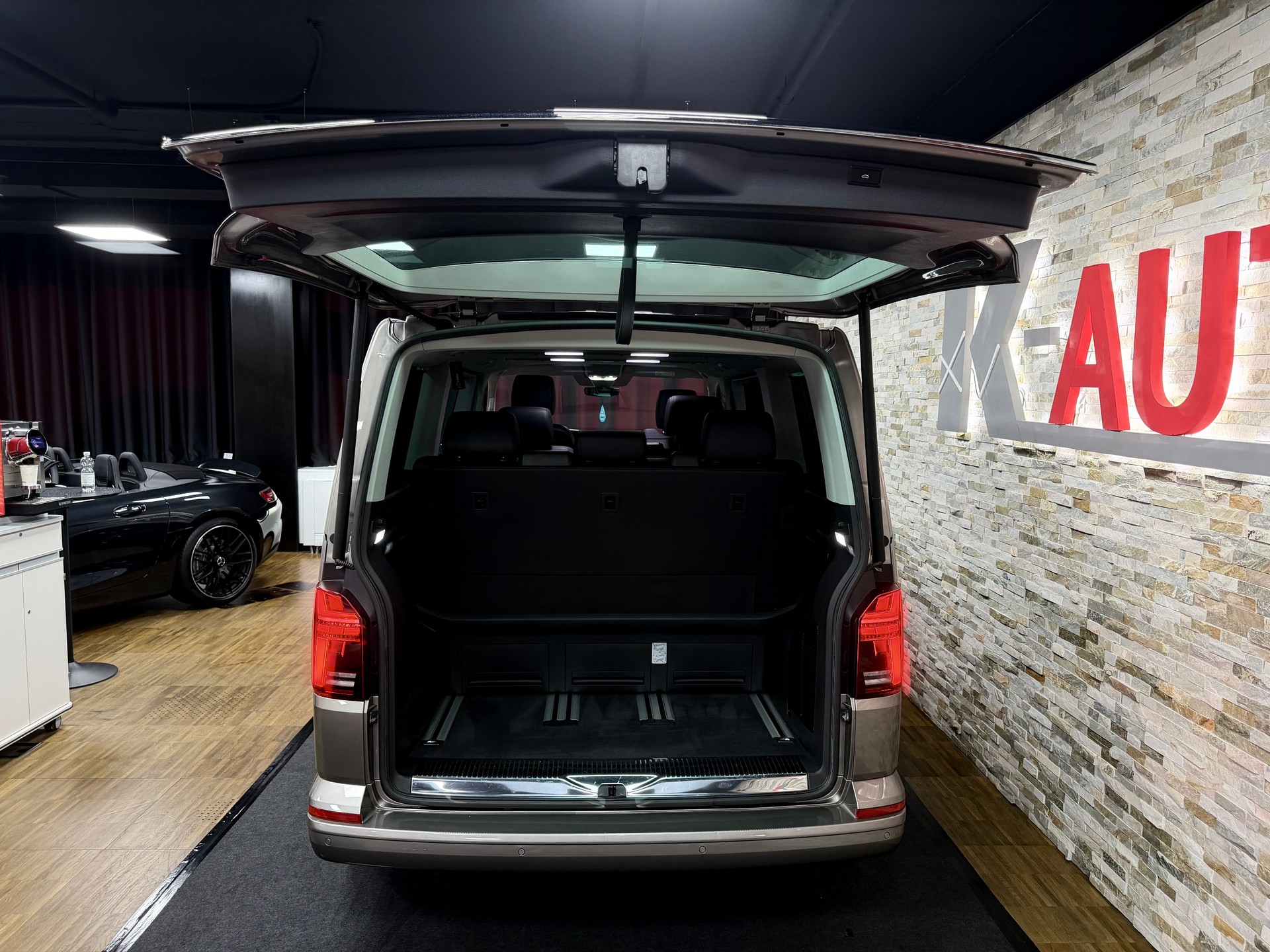 VW T6.1 Multivan 2.0 Bi-TDI Highline Liberty 4Mot. DSG - BULLI Sonderausstattung-image-27