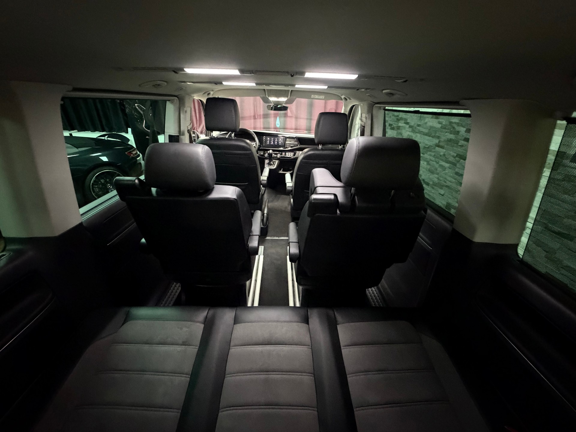 VW T6.1 Multivan 2.0 Bi-TDI Highline Liberty 4Mot. DSG - BULLI Sonderausstattung-image-24