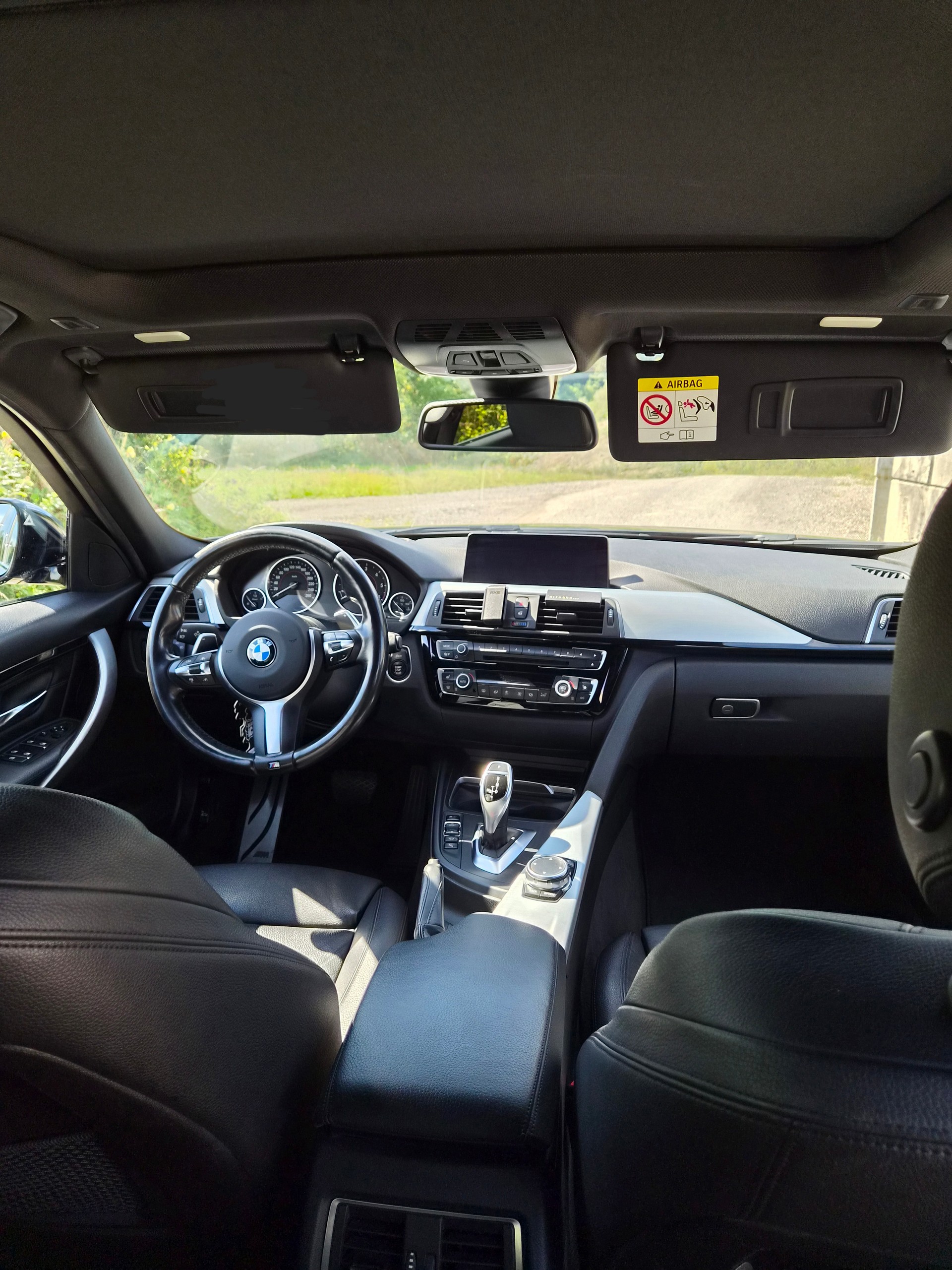 BMW 330d xDrive-image-4