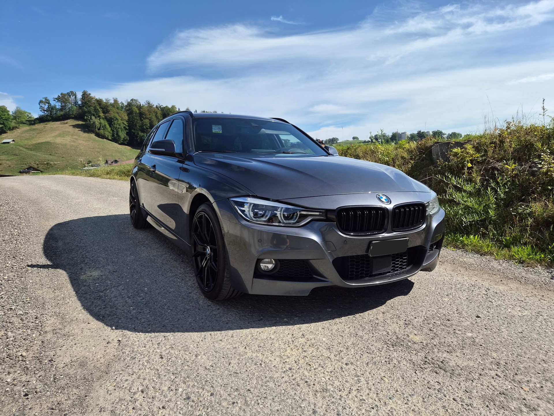 BMW 330d xDrive-image-0