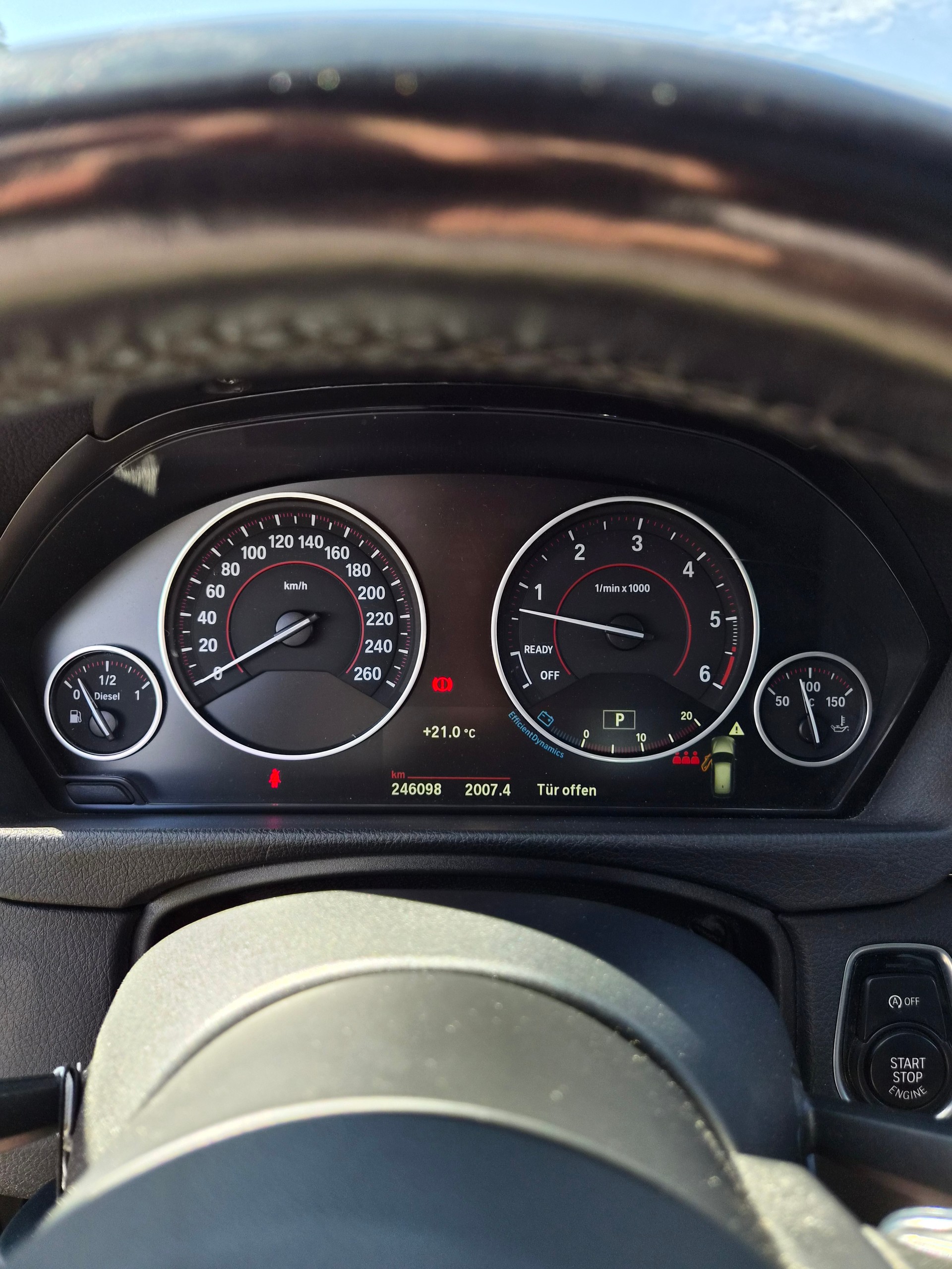 BMW 330d xDrive-image-9