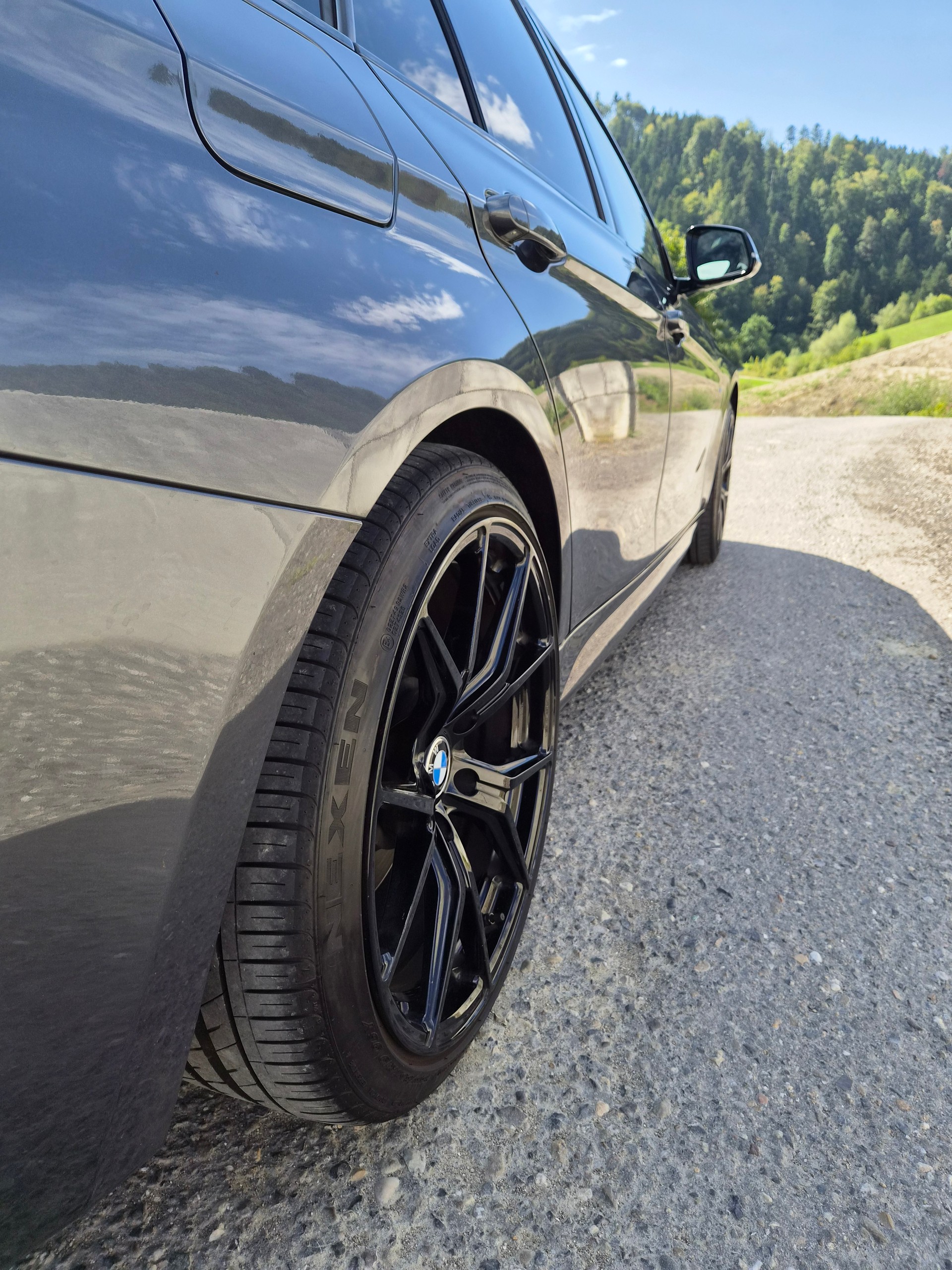 BMW 330d xDrive-image-6