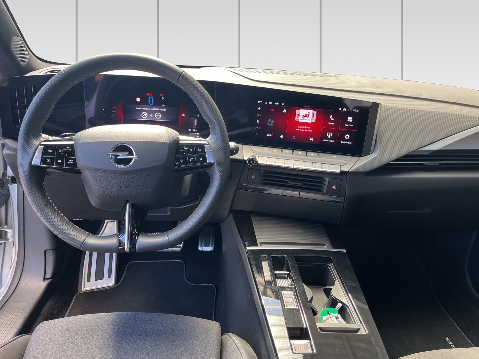 OPEL Astra 1.6 PHEV Turbo Swiss Plus A-image-7