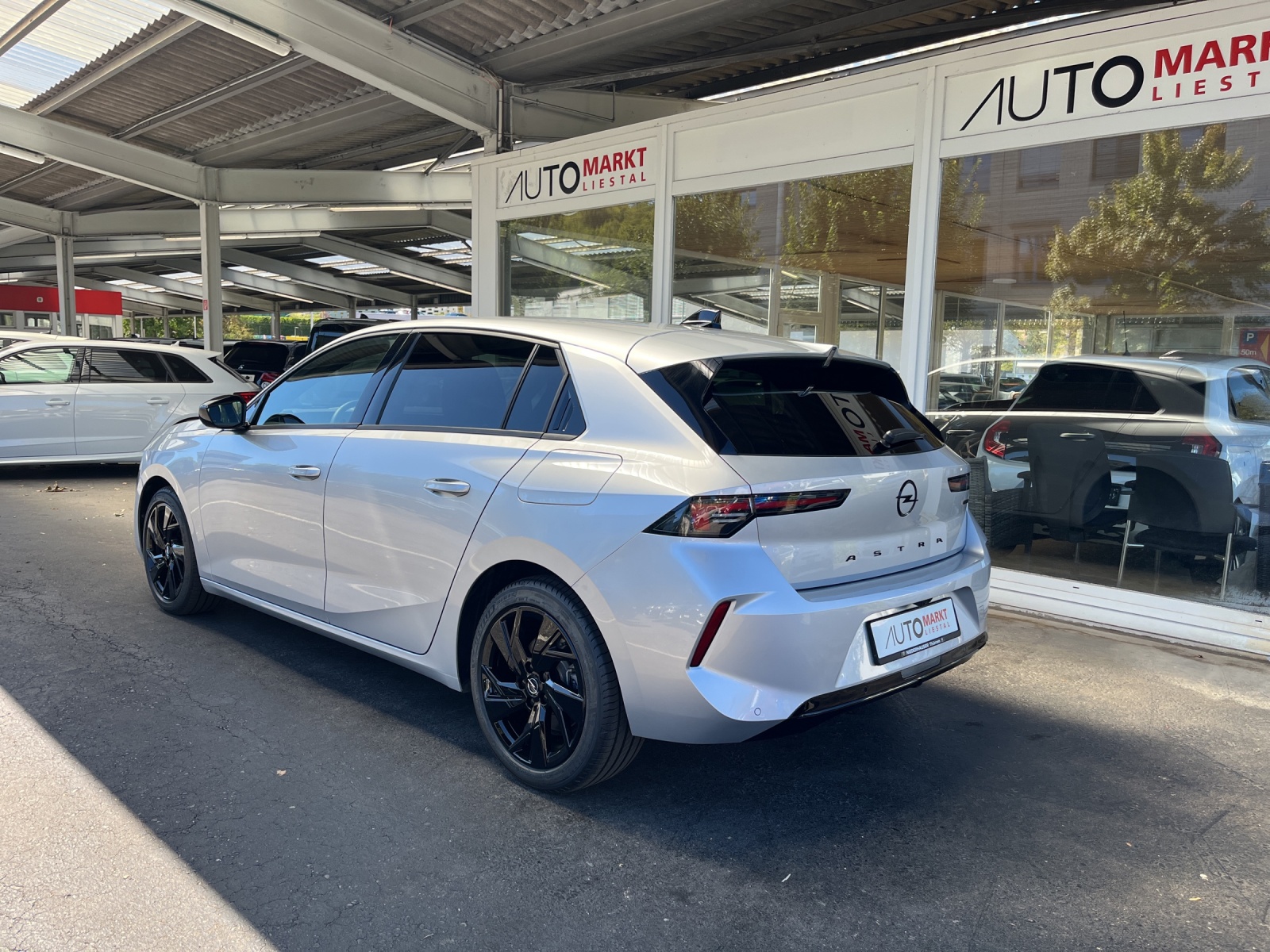 OPEL Astra 1.6 PHEV Turbo Swiss Plus A-image-2