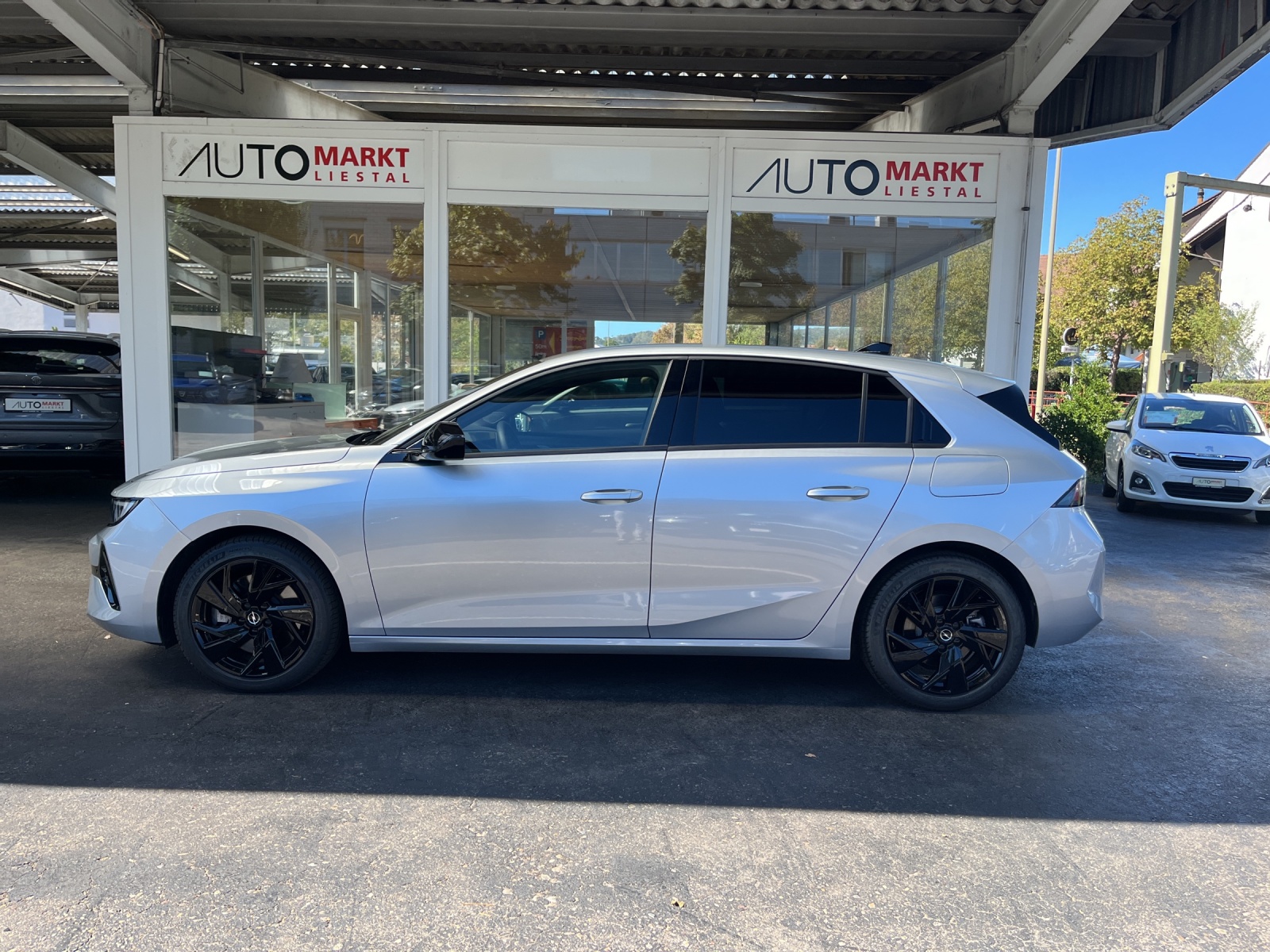 OPEL Astra 1.6 PHEV Turbo Swiss Plus A-image-1