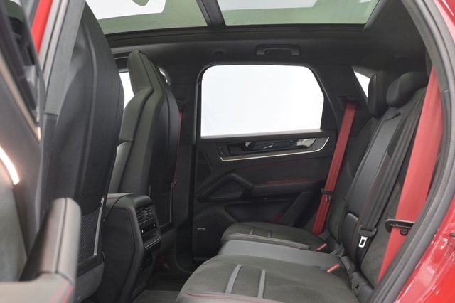 PORSCHE Cayenne GTS Tiptronic-image-11