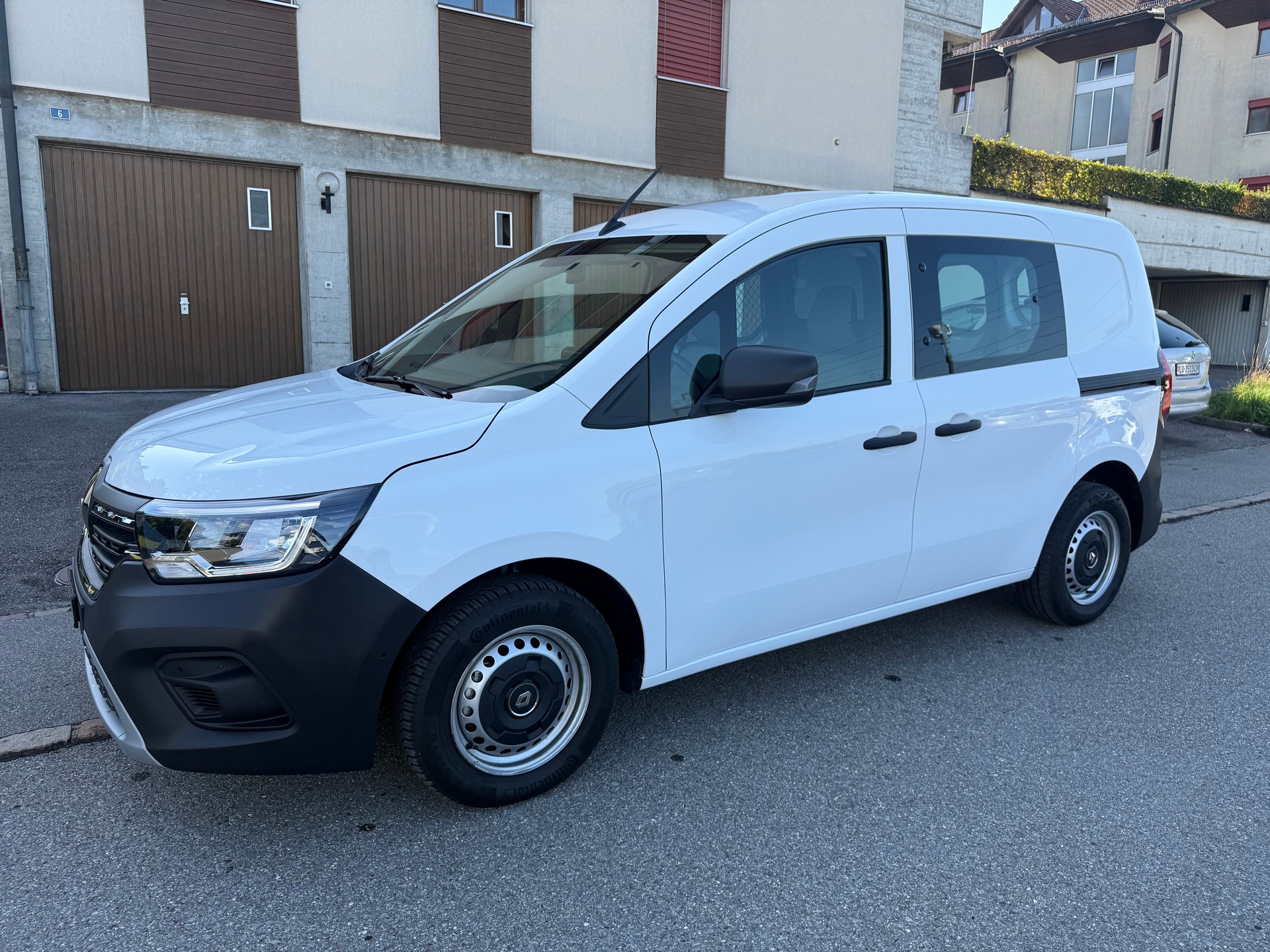 RENAULT Kangoo Van 1.5 dCi Standard 95 Extra-image-2