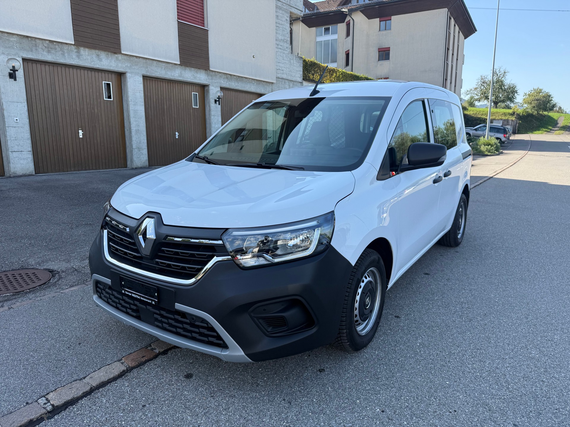 RENAULT Kangoo Van 1.5 dCi Standard 95 Extra-image-1
