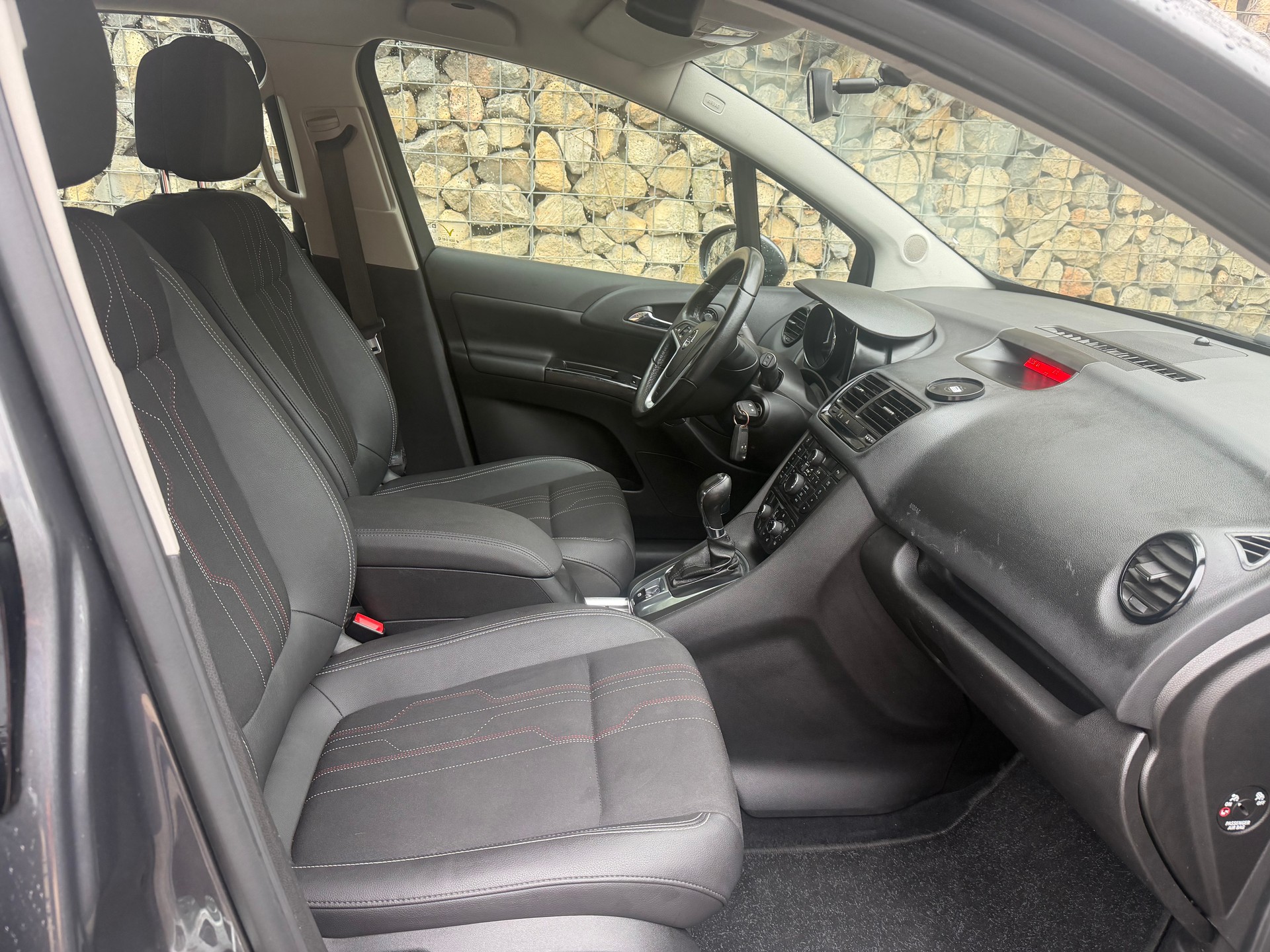 OPEL Meriva 1.7 CDTi Cosmo Automatic-image-9