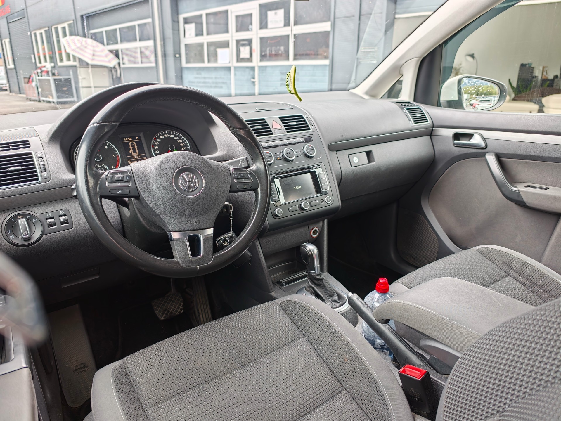 VW Touran 2.0 TDI Highline DSG-image-6