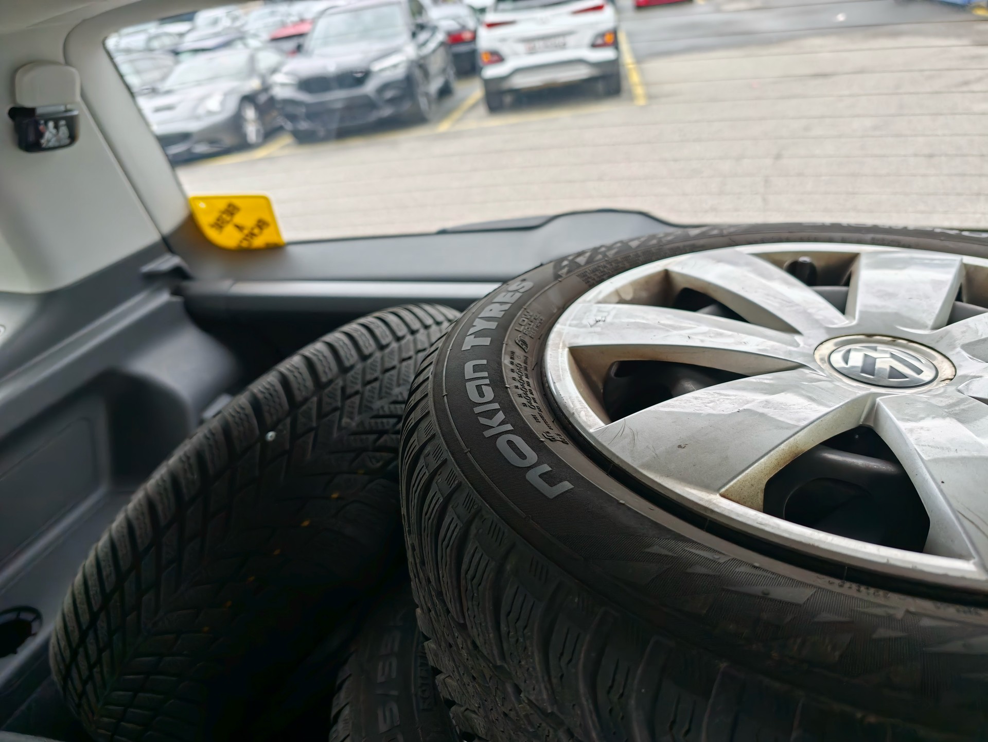 VW Touran 2.0 TDI Highline DSG-image-7