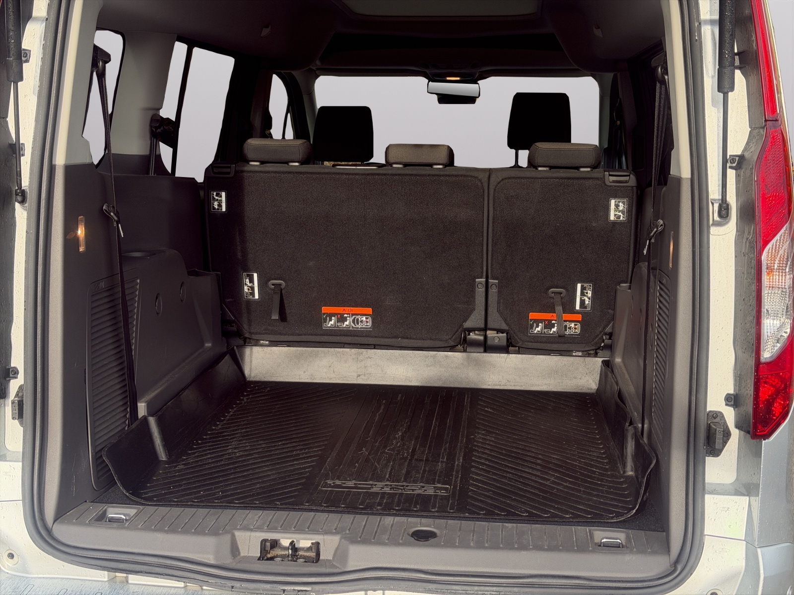FORD Tourneo Grand Connect 1.5 EcoBlue 120 Titanium-image-15