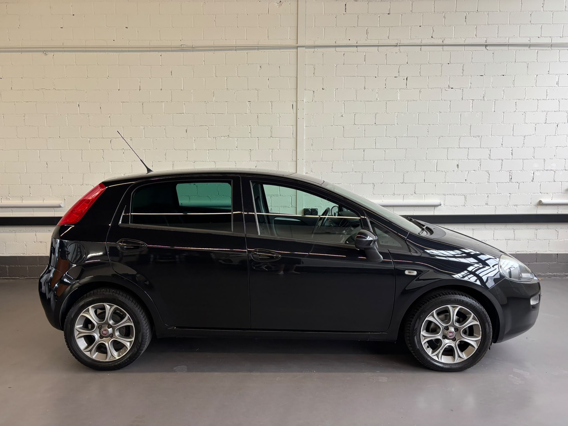 FIAT Punto 0.9 Twinair MYSTYLE-image-1