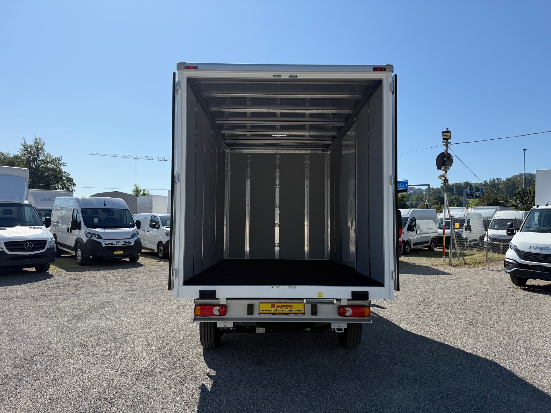 FIAT Ducato 35 2.2 MJ 140 Heavy Koffer mit Flügeltüren 1000 Kg. Nutzlast-image-7