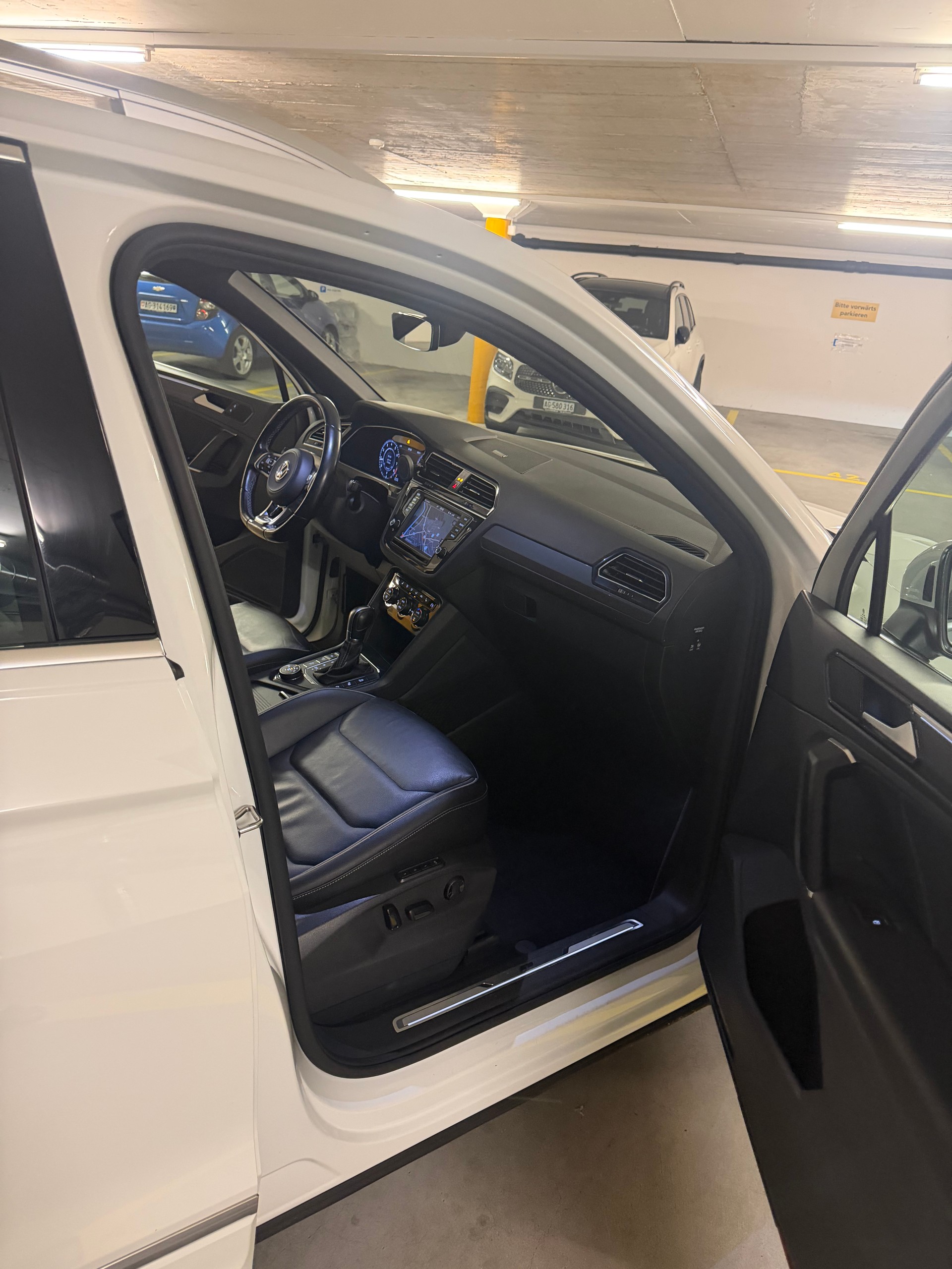VW Tiguan 2.0 TSI TSI R-Line 4 Motion DSG-image-4