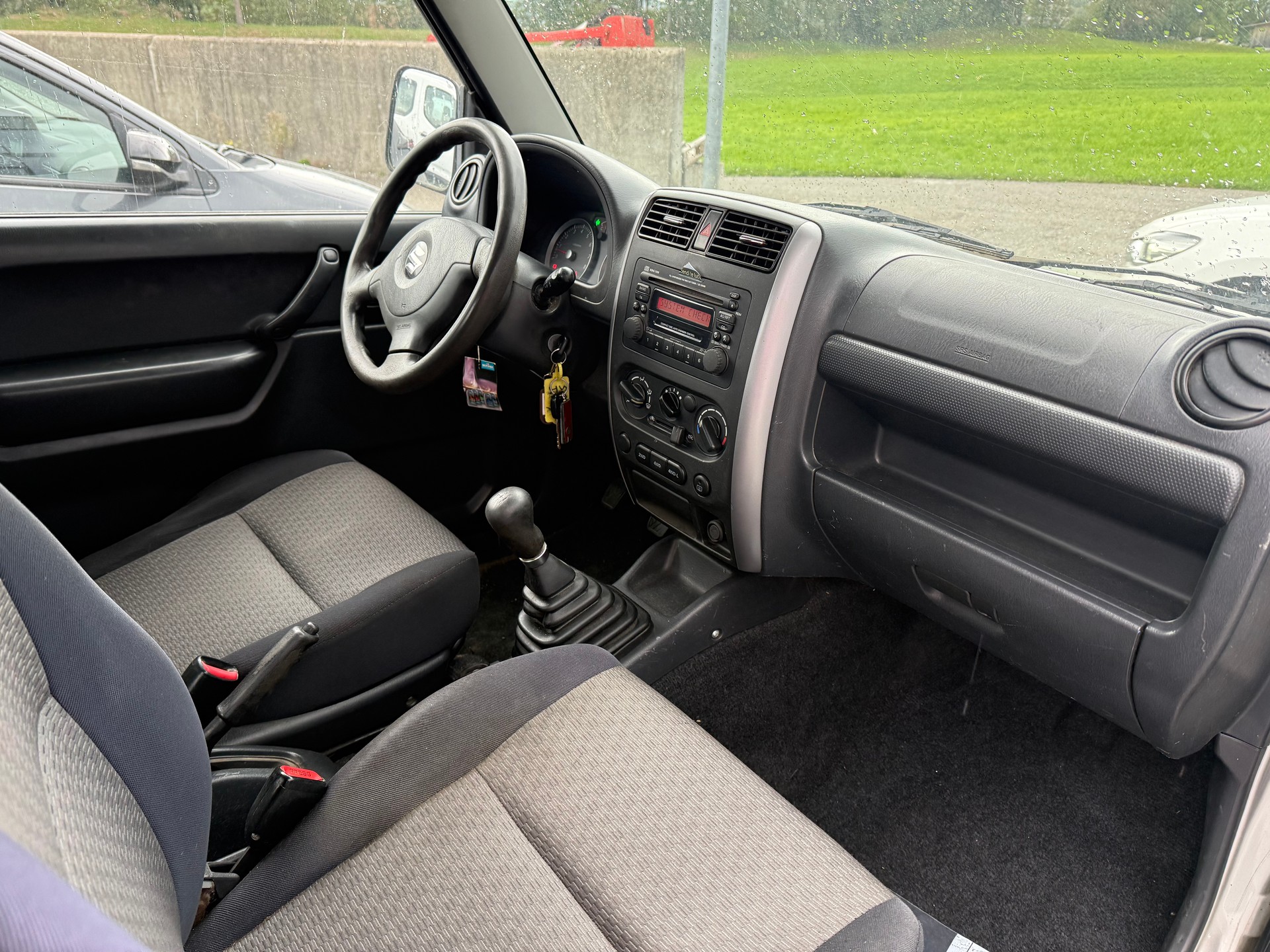 SUZUKI Jimny 1.3 16V-image-4