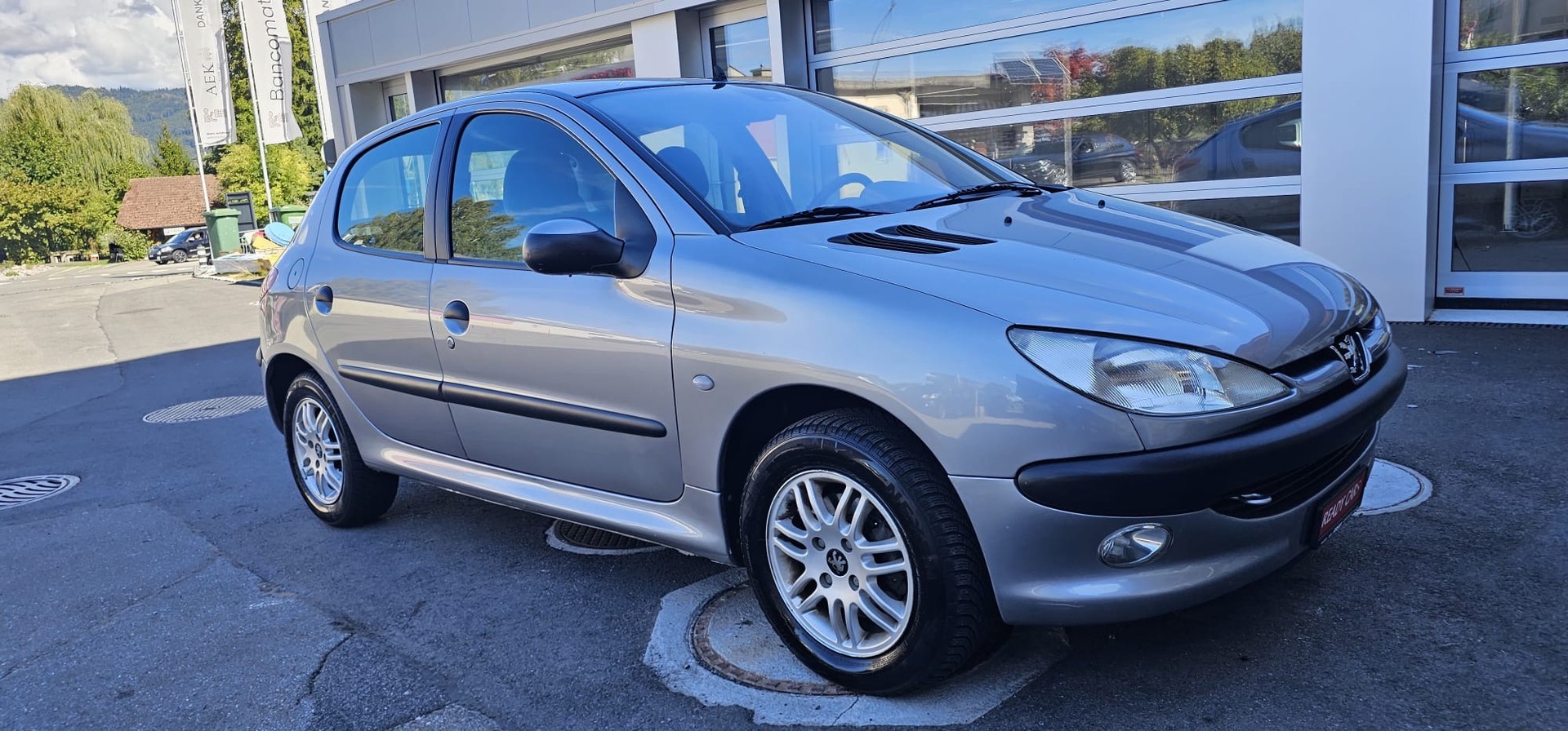 PEUGEOT 206 1.6 16V (XT) Premium-image-2