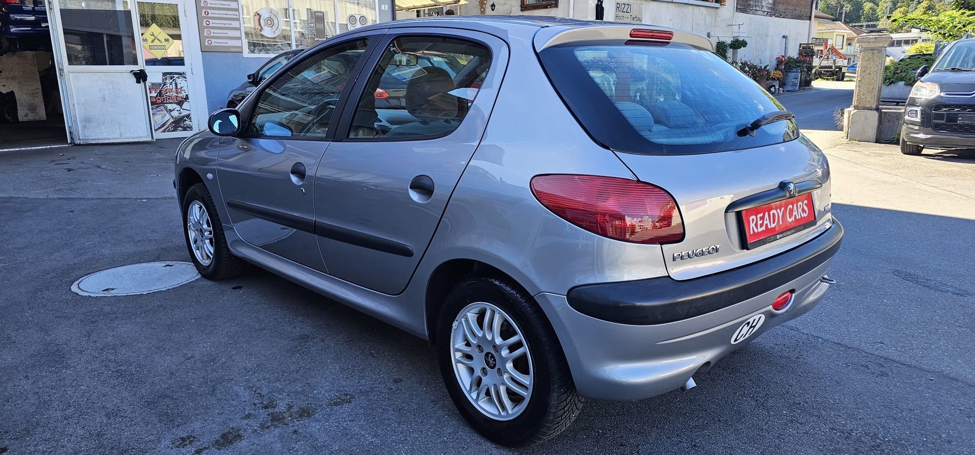 PEUGEOT 206 1.6 16V (XT) Premium-image-6