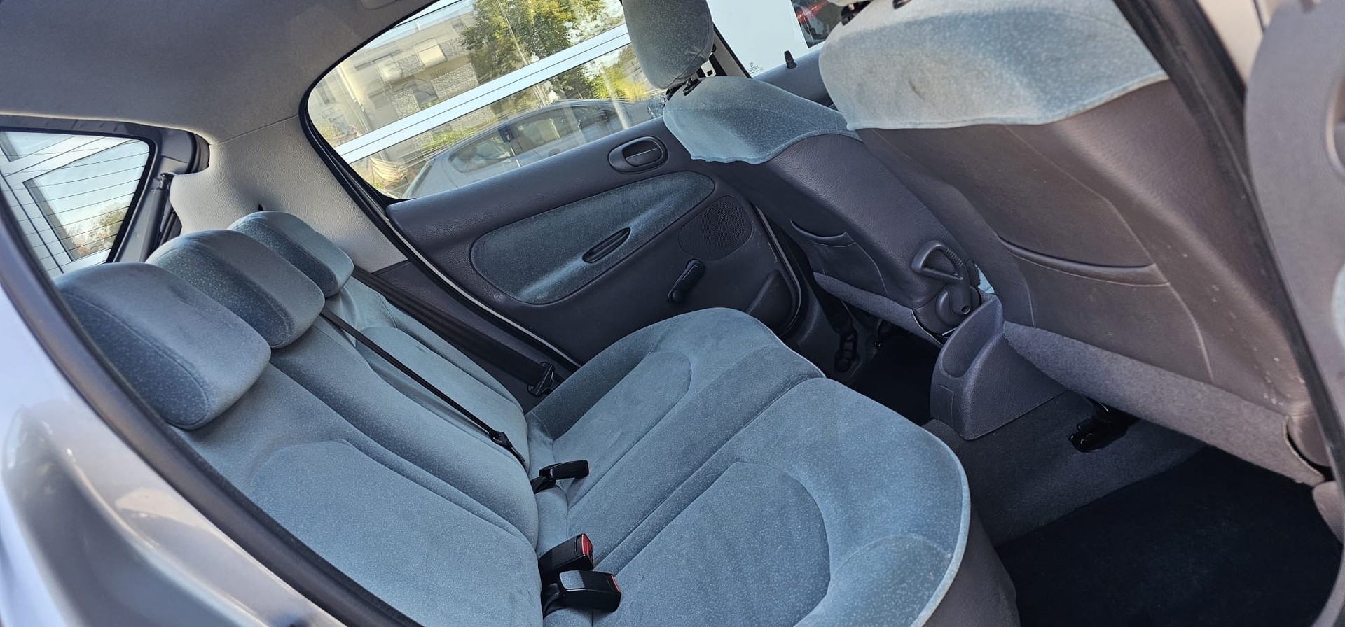 PEUGEOT 206 1.6 16V (XT) Premium-image-10