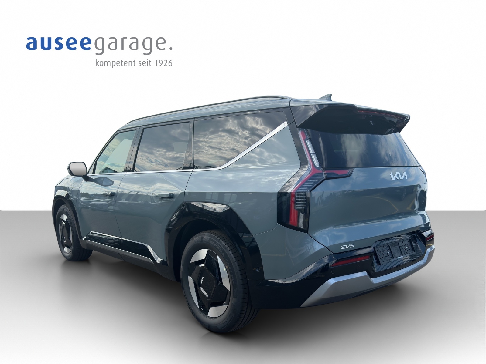 KIA EV9 99.8 kWh Earth 4x4-image-2