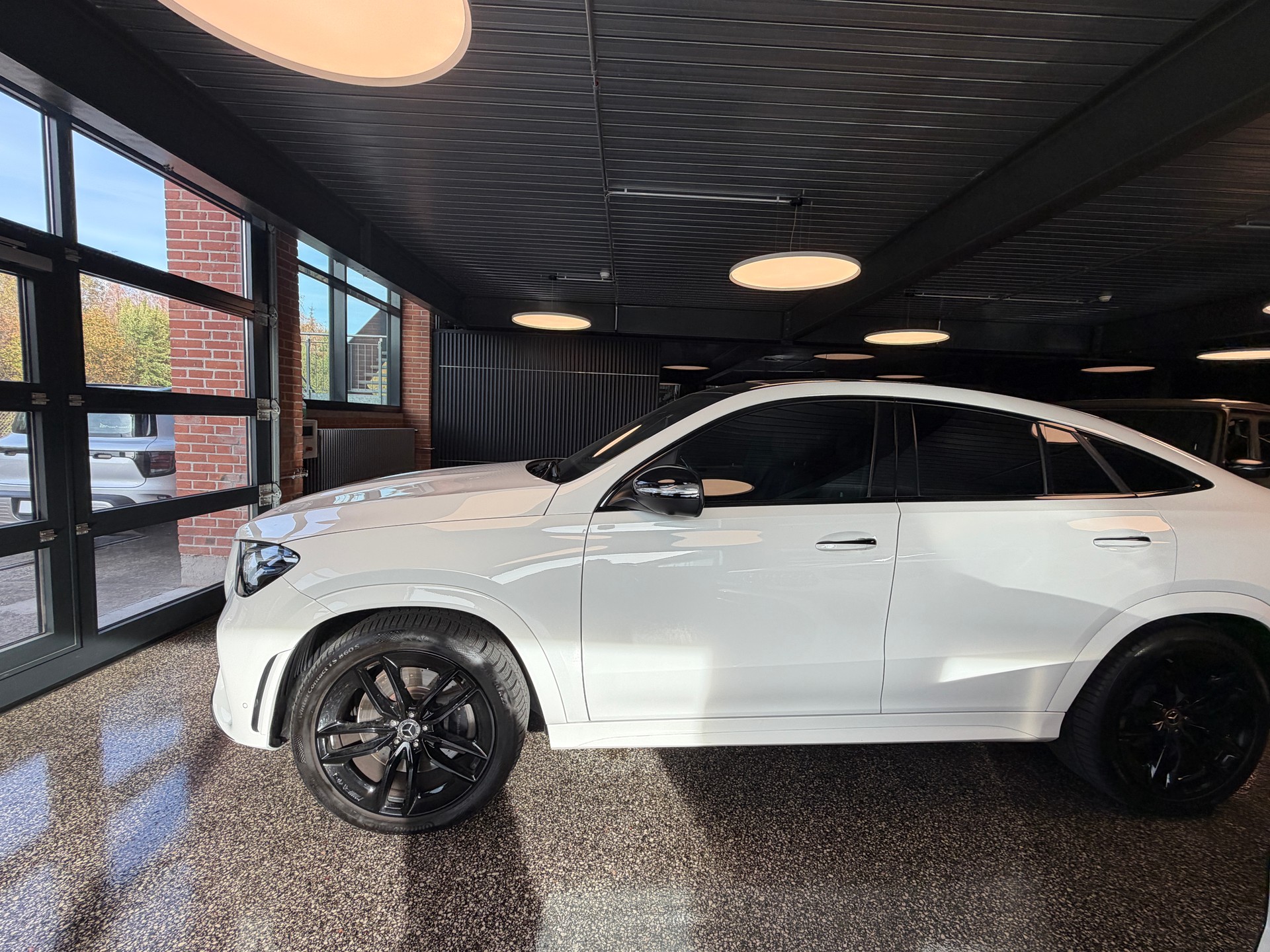 MERCEDES-BENZ GLE 400 d 4matic-image-2