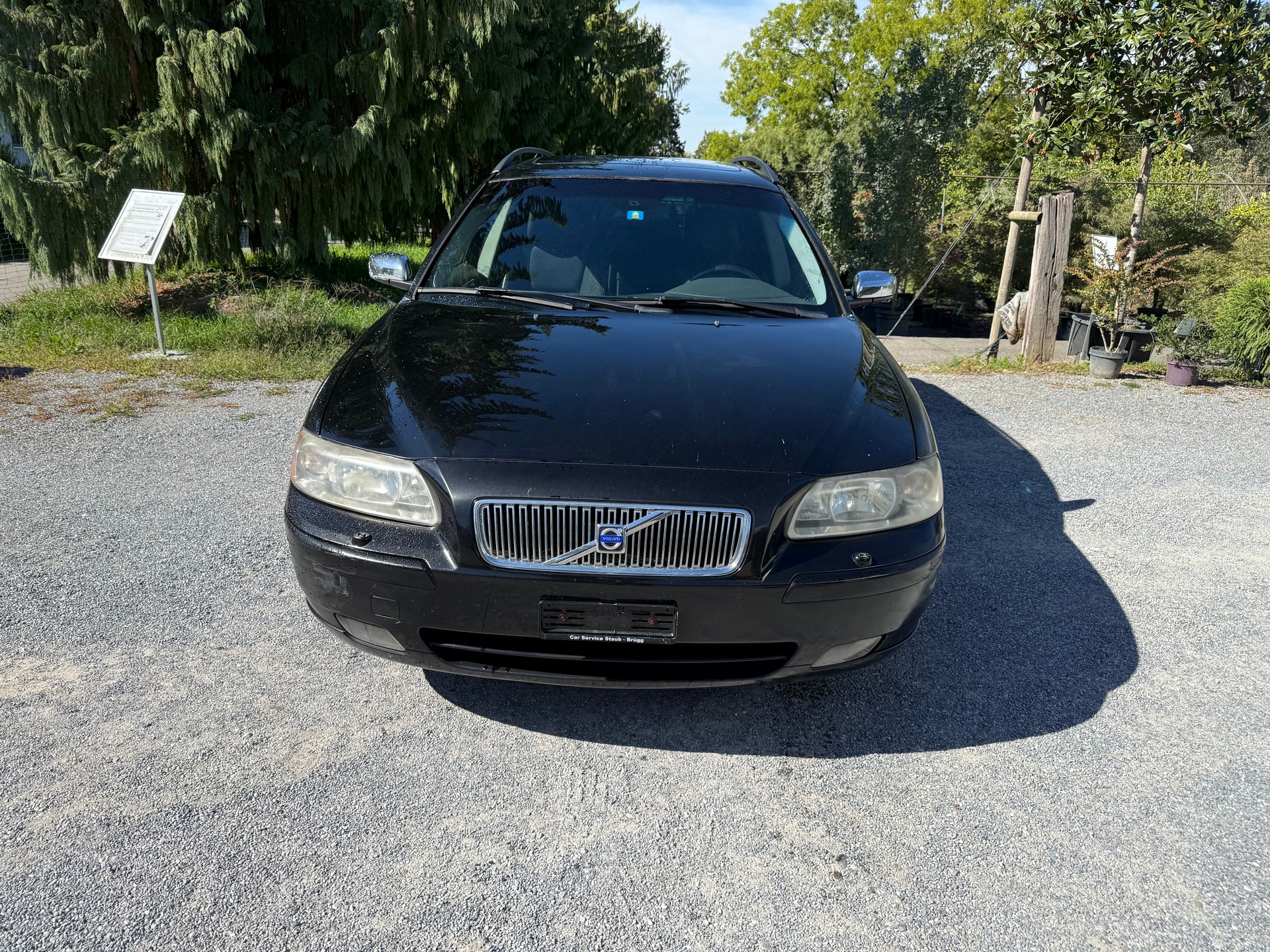 VOLVO V70 2.4 Momentum-image-0