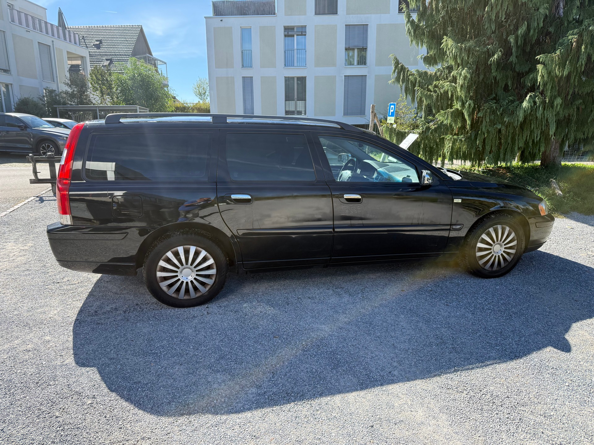 VOLVO V70 2.4 Momentum-image-5