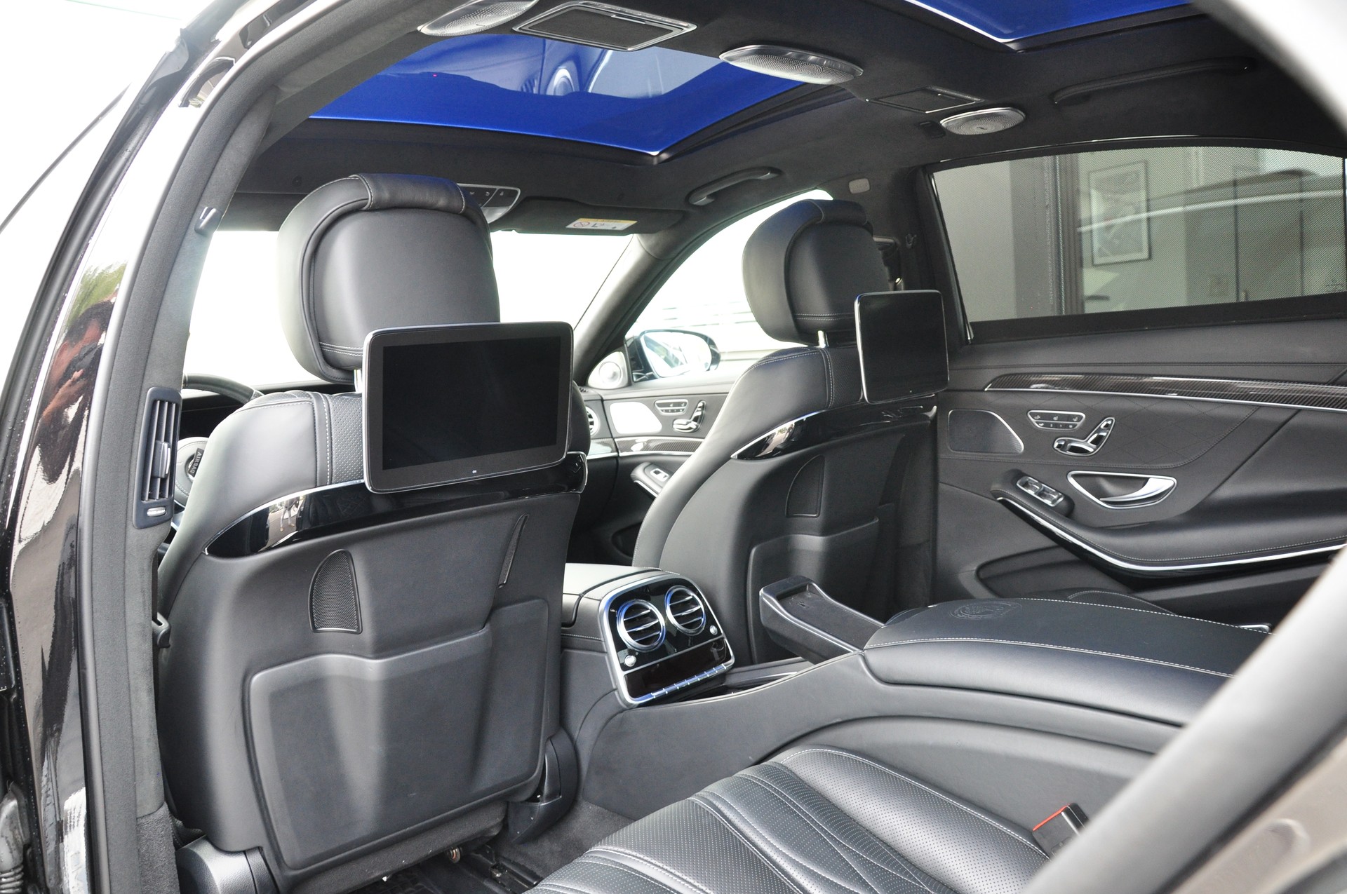 MERCEDES-BENZ S 63 AMG L 4Matic+ 9G-Tronic-image-25