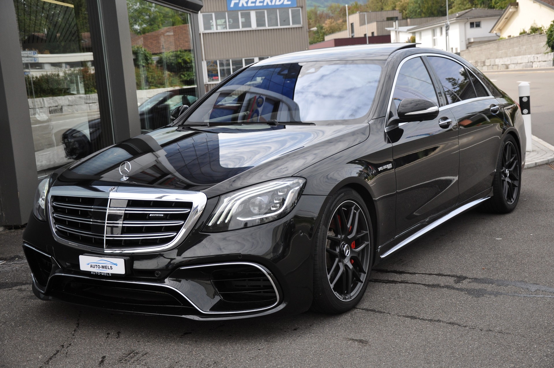 MERCEDES-BENZ S 63 AMG L 4Matic+ 9G-Tronic-image-4