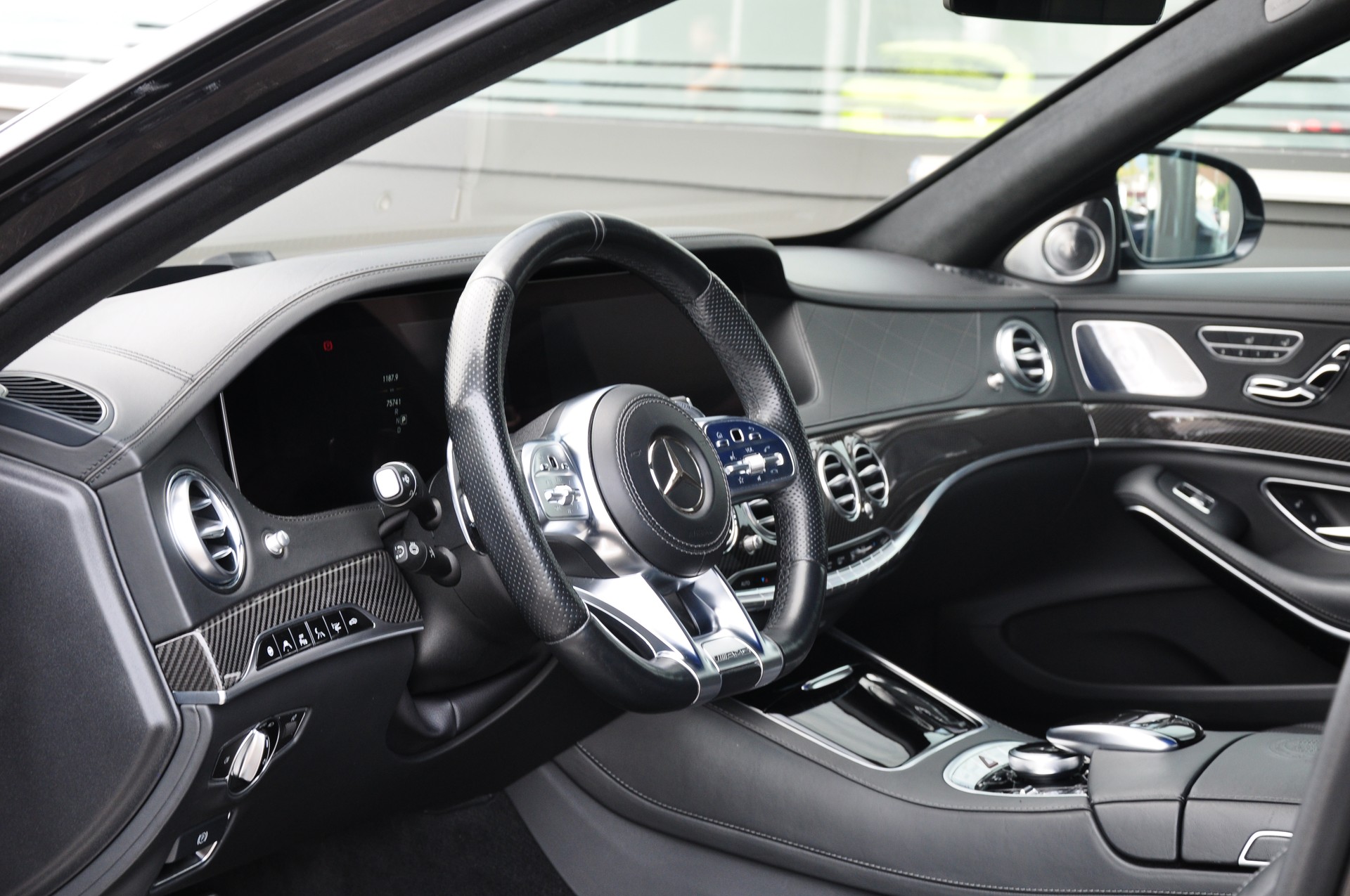 MERCEDES-BENZ S 63 AMG L 4Matic+ 9G-Tronic-image-23