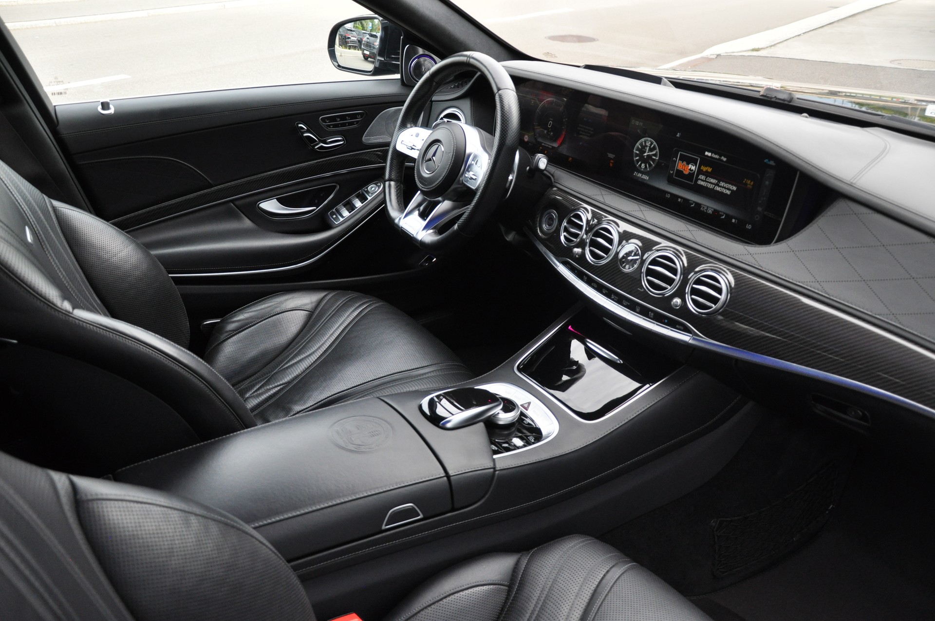 MERCEDES-BENZ S 63 AMG L 4Matic+ 9G-Tronic-image-17