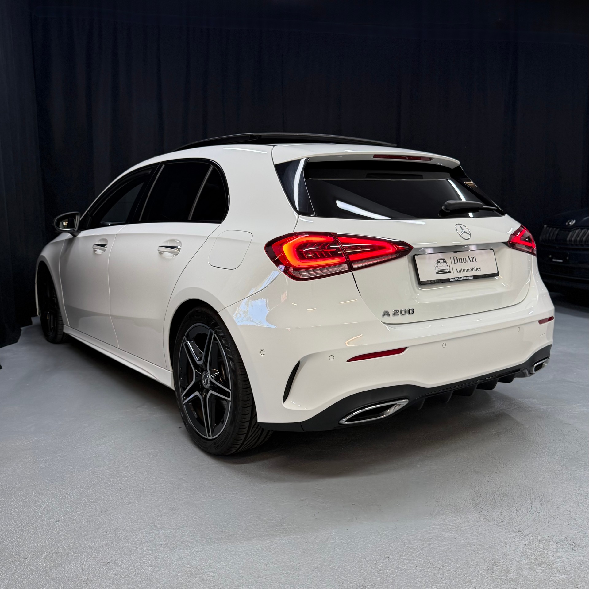 MERCEDES-BENZ A 200 AMG Line 7G-DCT-image-8