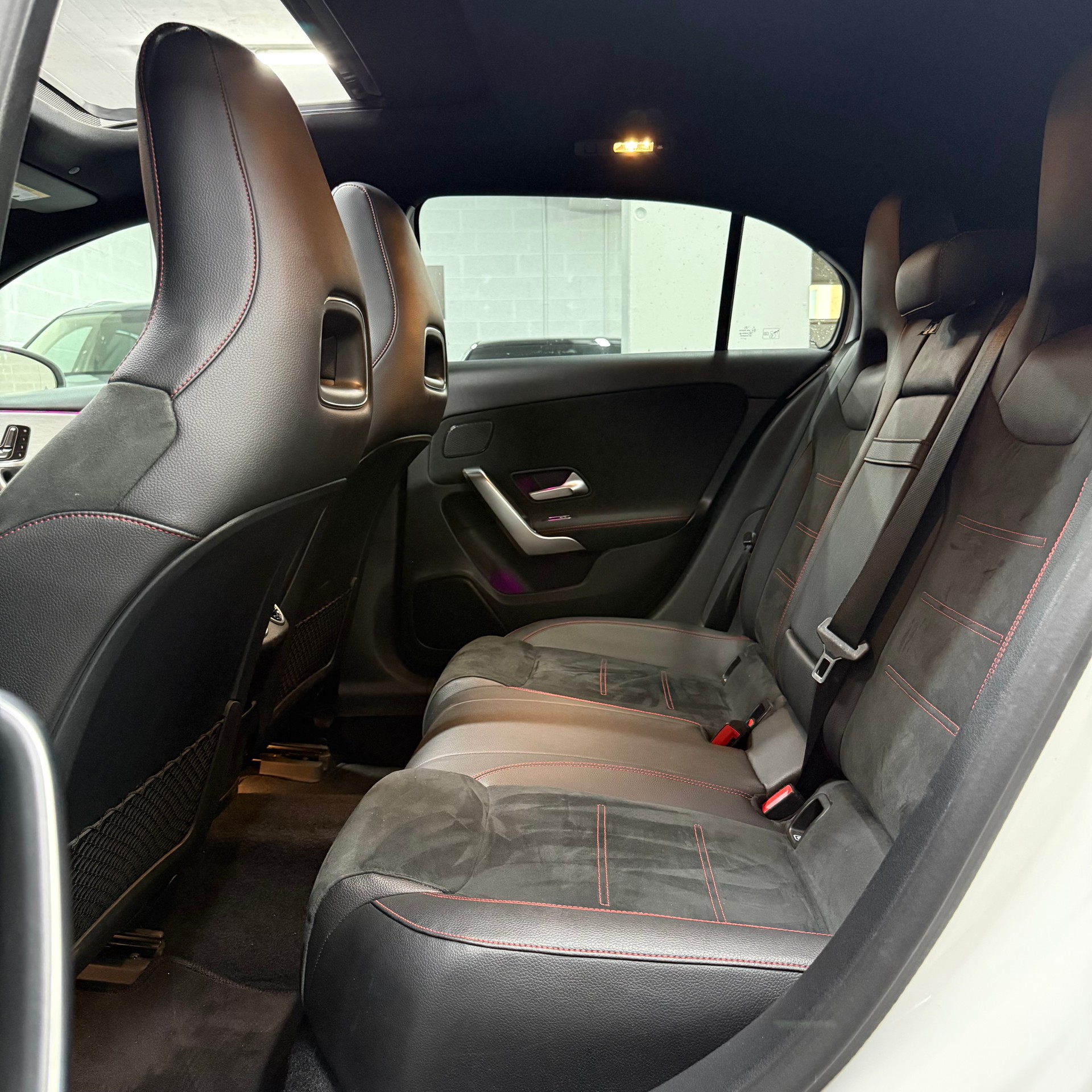 MERCEDES-BENZ A 200 AMG Line 7G-DCT-image-13